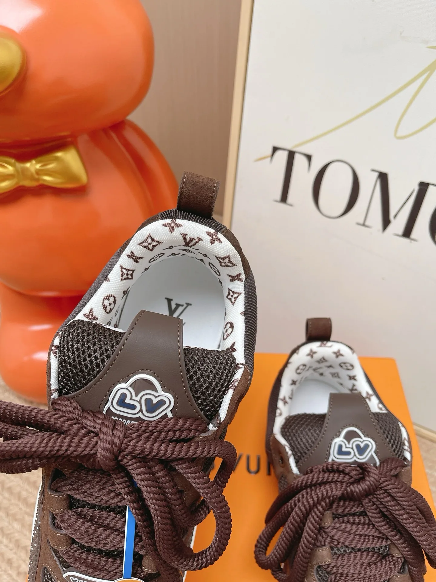 Кроссовки Женские Louis Vuitton 18810911