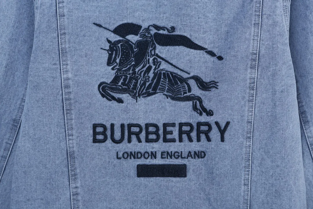 Куртки И Пуховики Женские Supreme 11244748