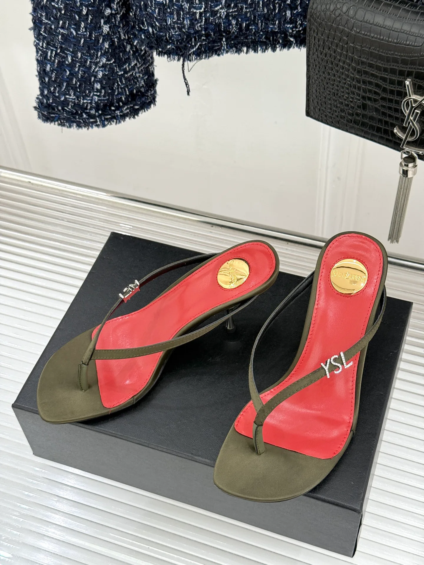 Сандалии Женские Saint Laurent 11886586