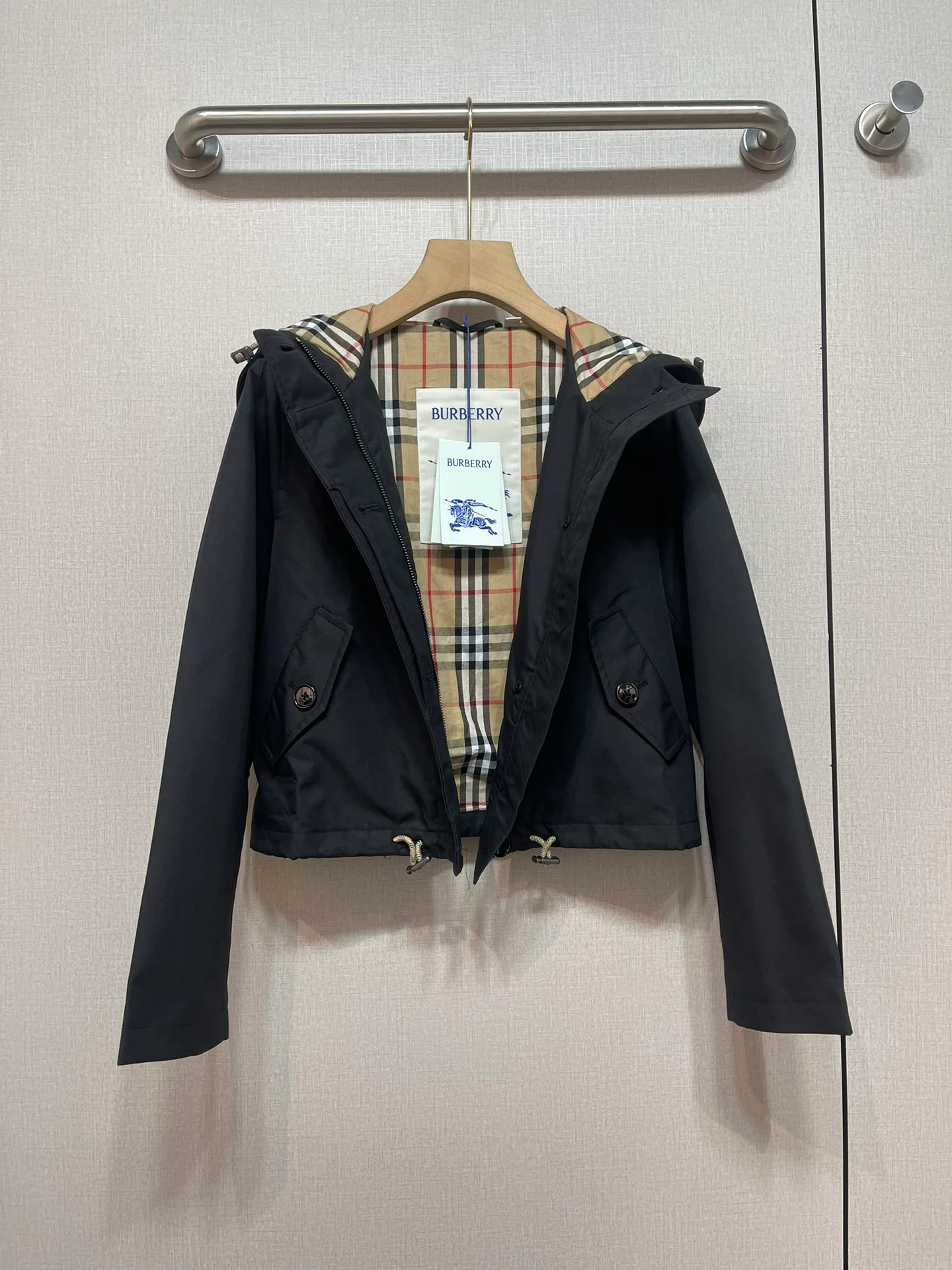 Куртки Женские Burberry Куртки Женские Burberry