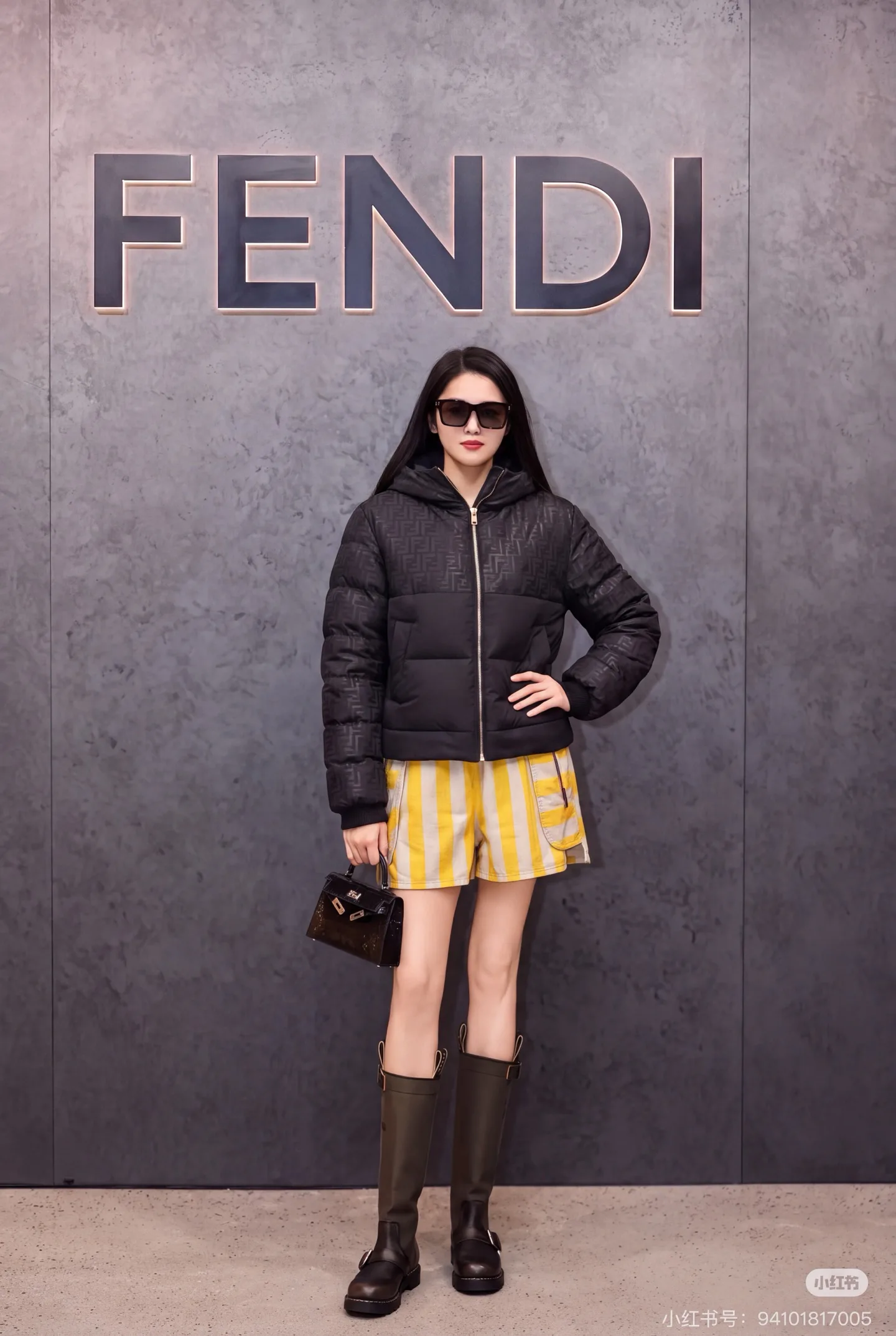 Куртки И Пуховики Женские Fendi 19588935