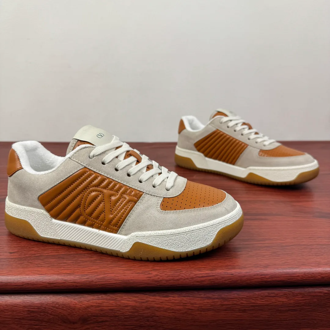 Кроссовки Женские Valentino 18243518