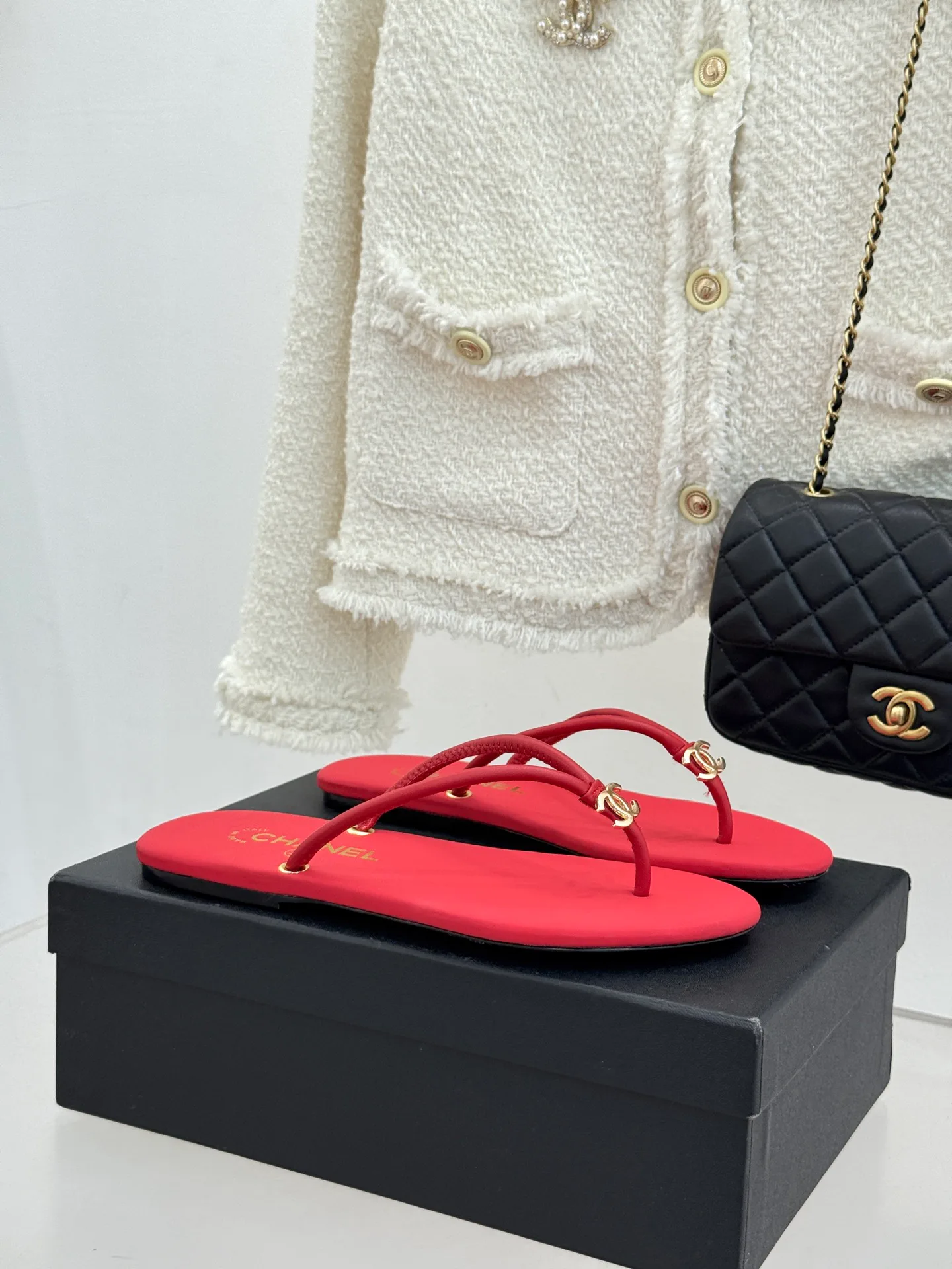 Шлепанцы Женские Chanel 11616609
