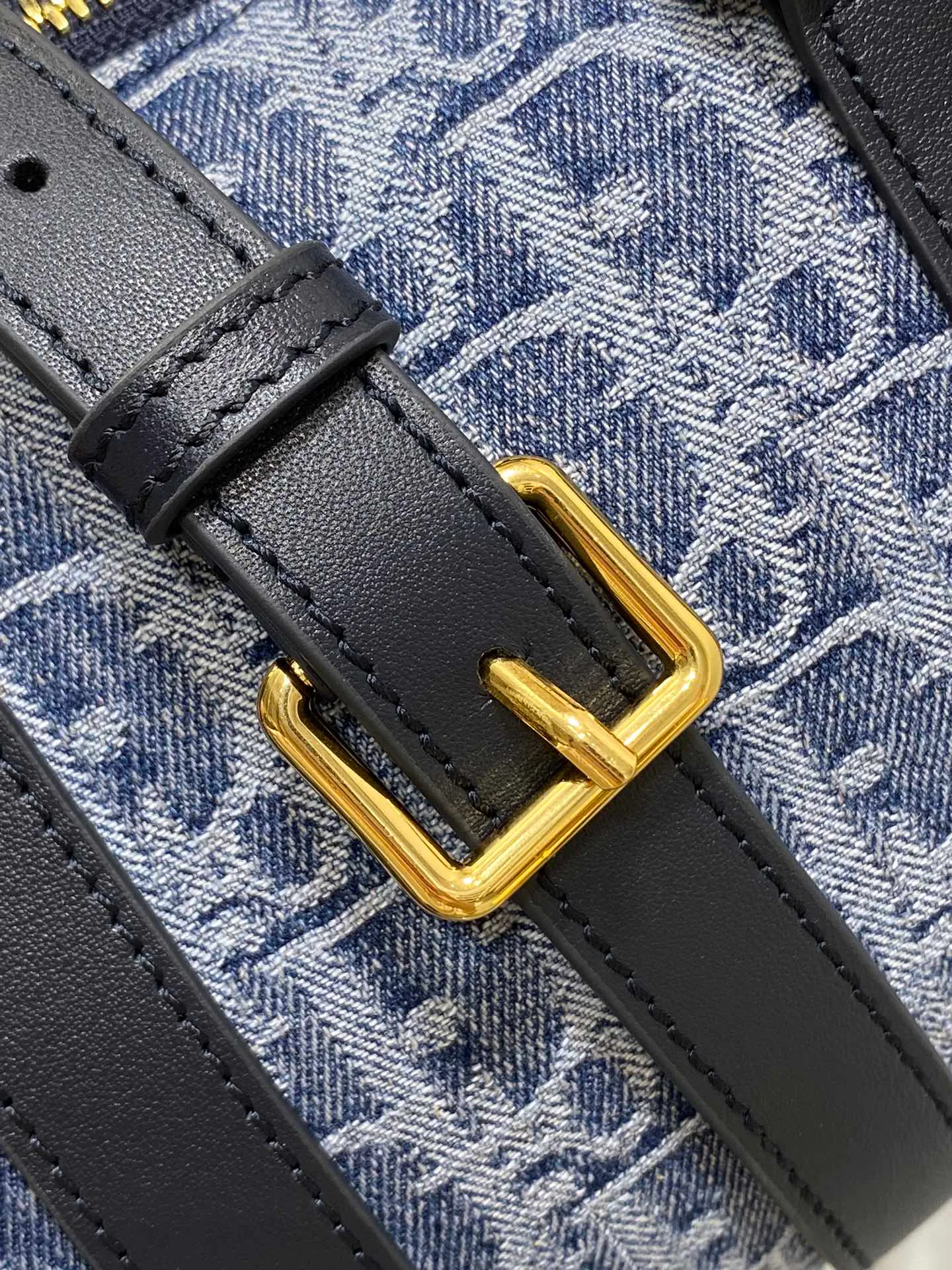 Сумки На Ремне Женские Louis Vuitton 372777