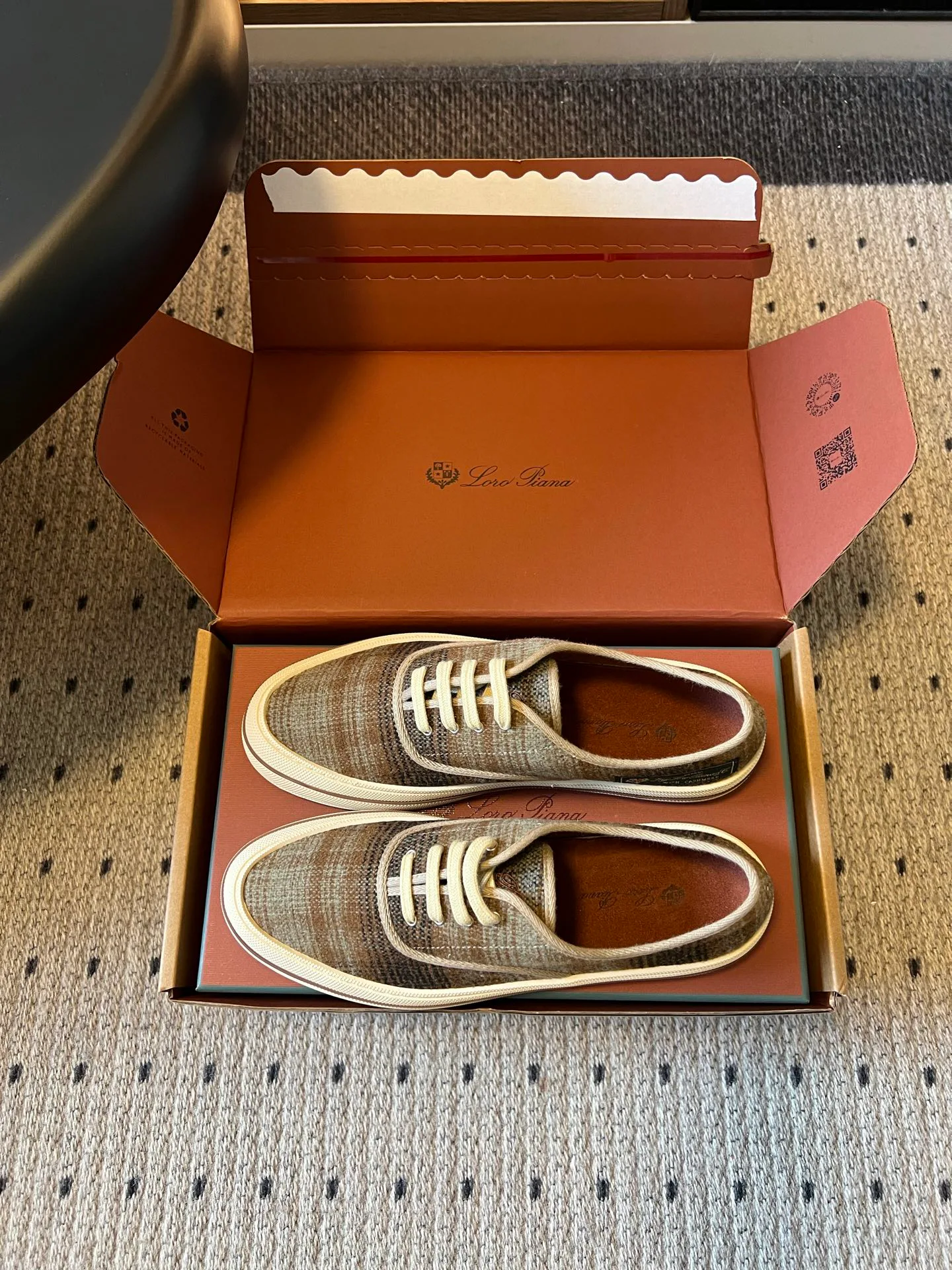 Кроссовки Женские Loro Piana 18726786