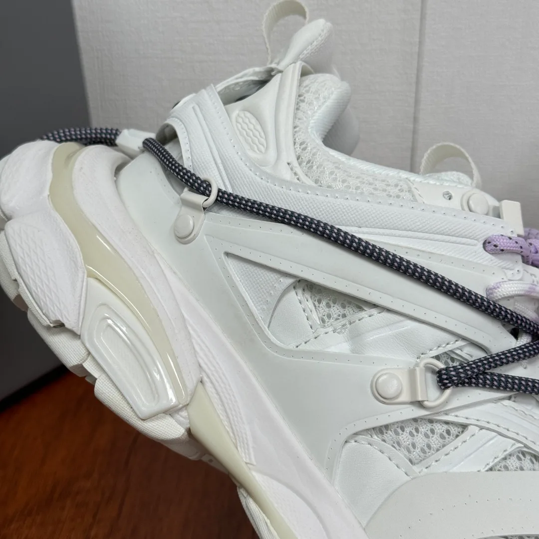 Кроссовки Женские Balenciaga 13216467