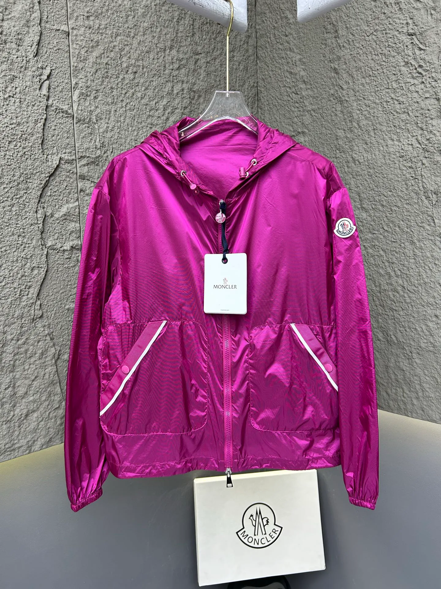 Куртки И Пуховики Женские Moncler 11862660