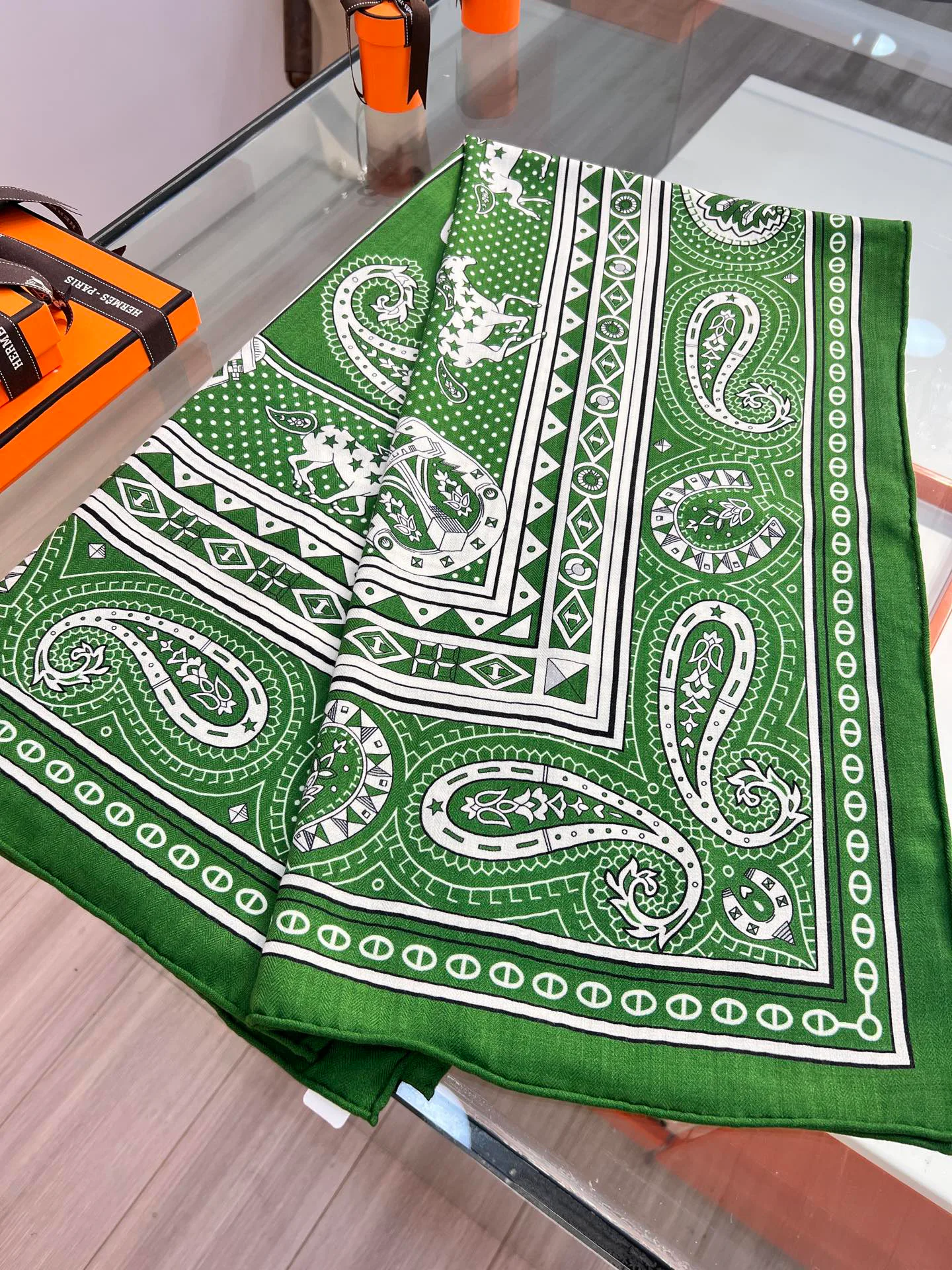 Шарфы Hermes 136960