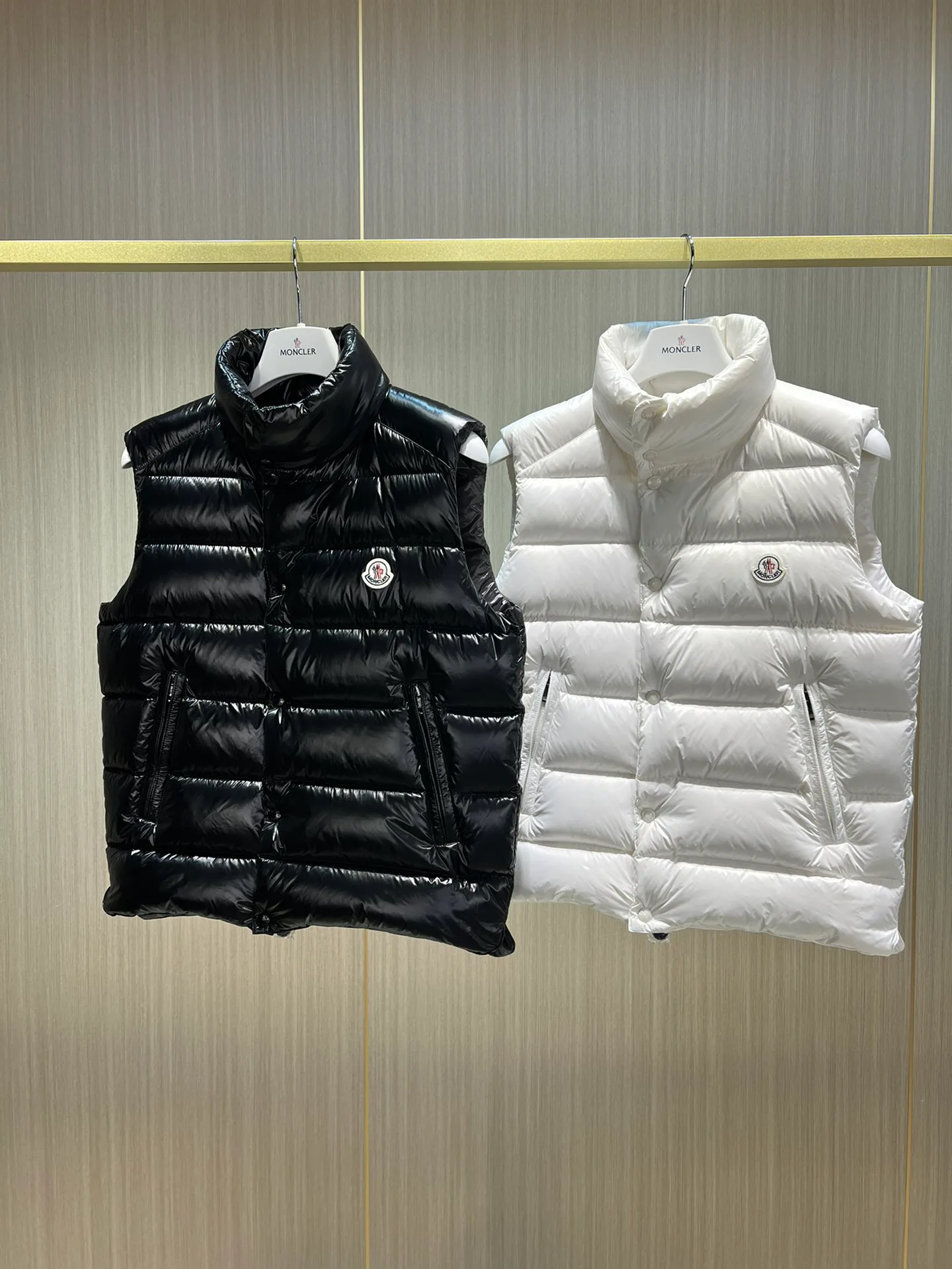 Жилеты Женские Moncler 19074530
