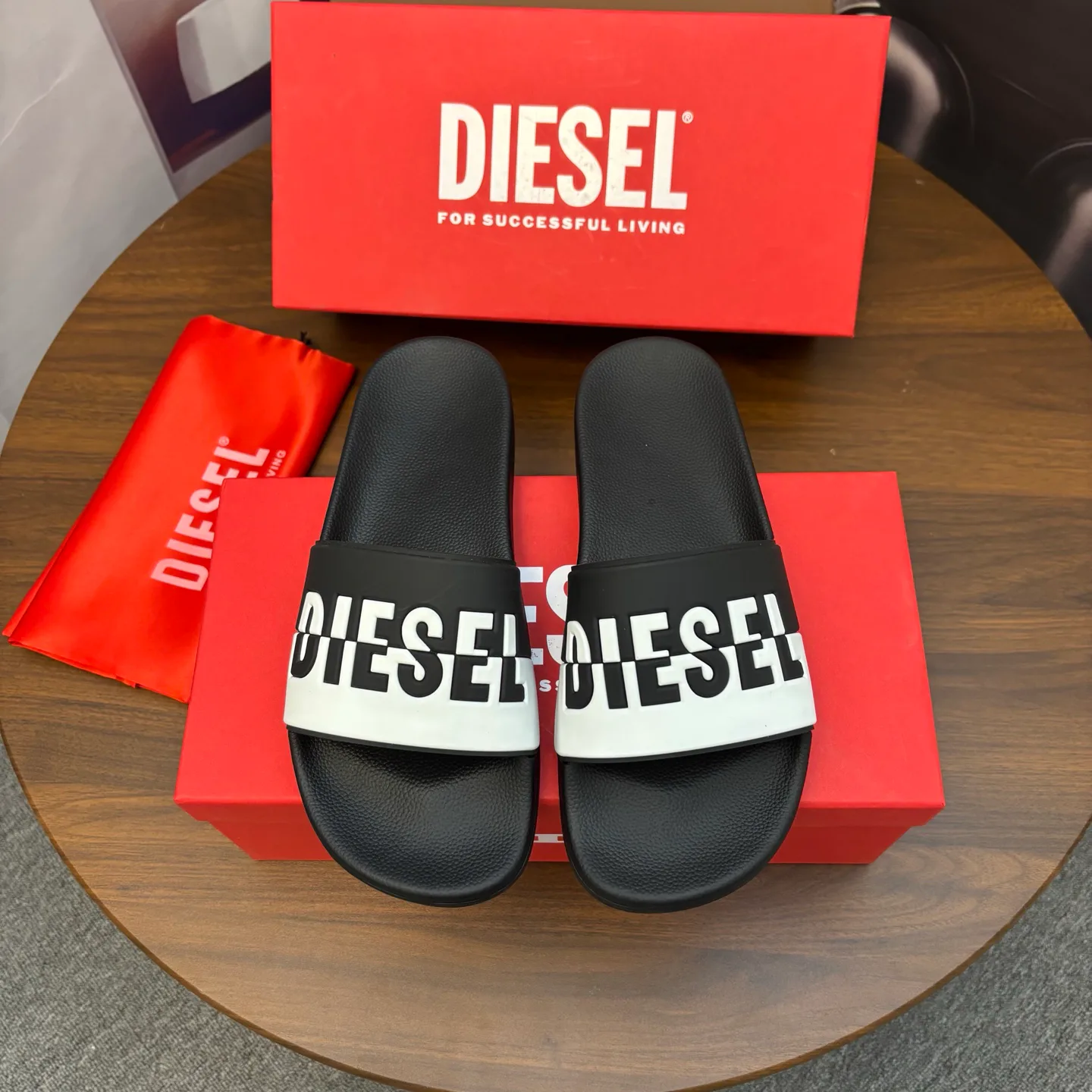 Шлепанцы Женские Diesel 10611189