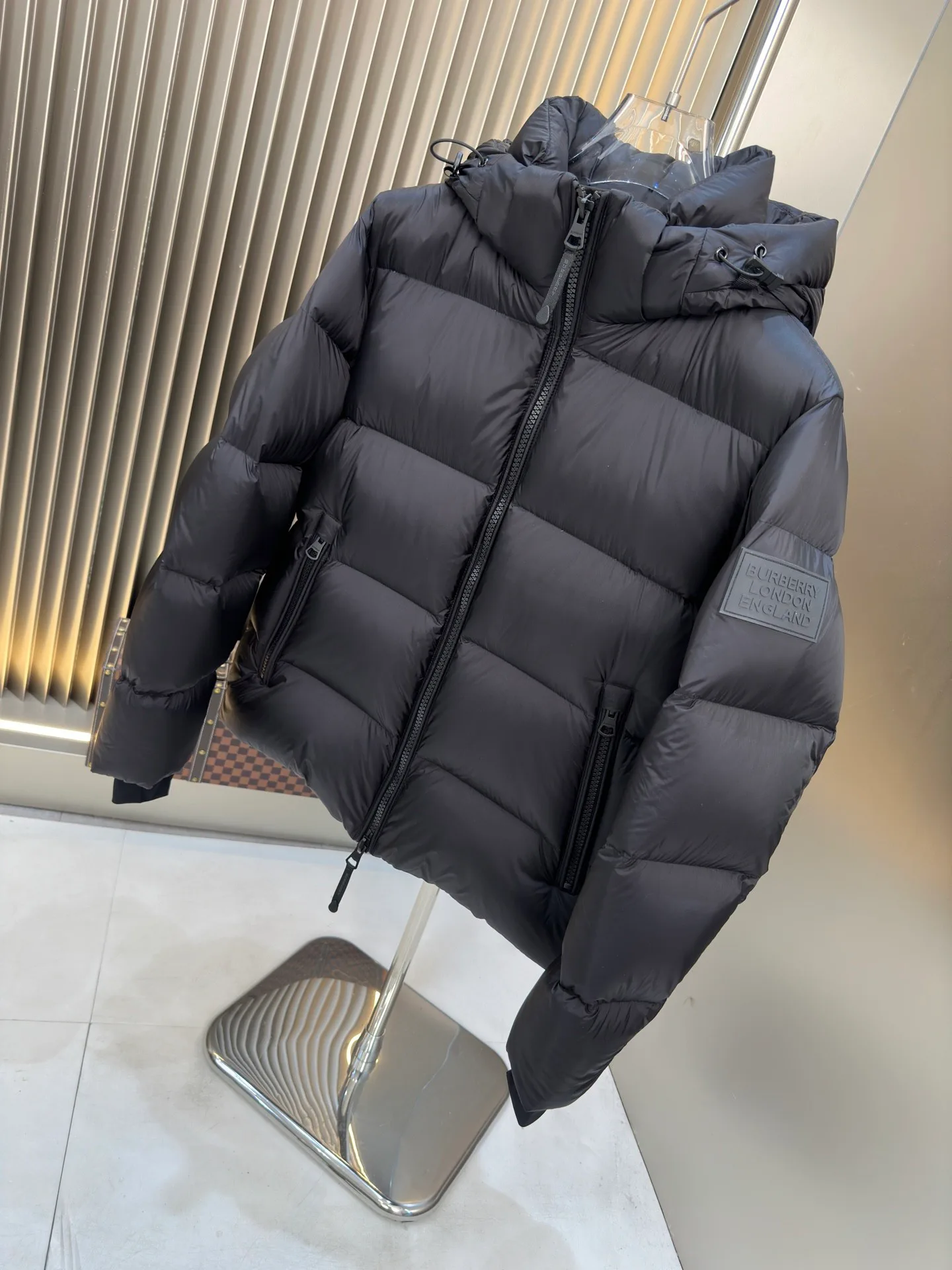 Куртки И Пуховики Женские Burberry 17922009