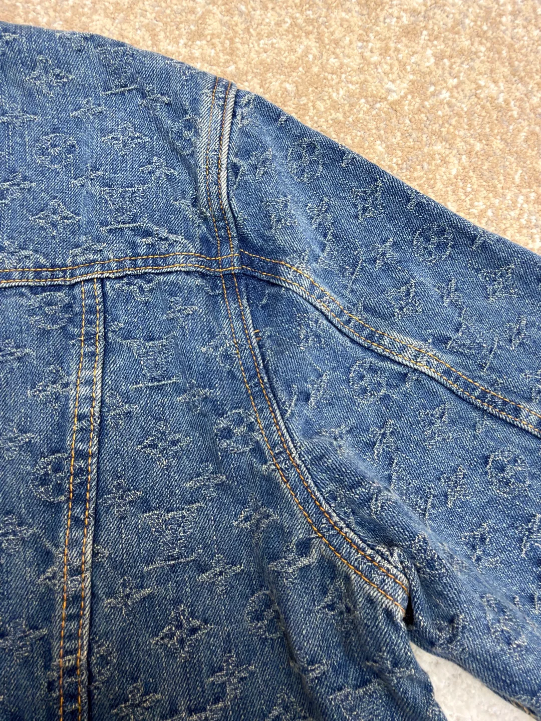 Куртки Женские Louis Vuitton 118653