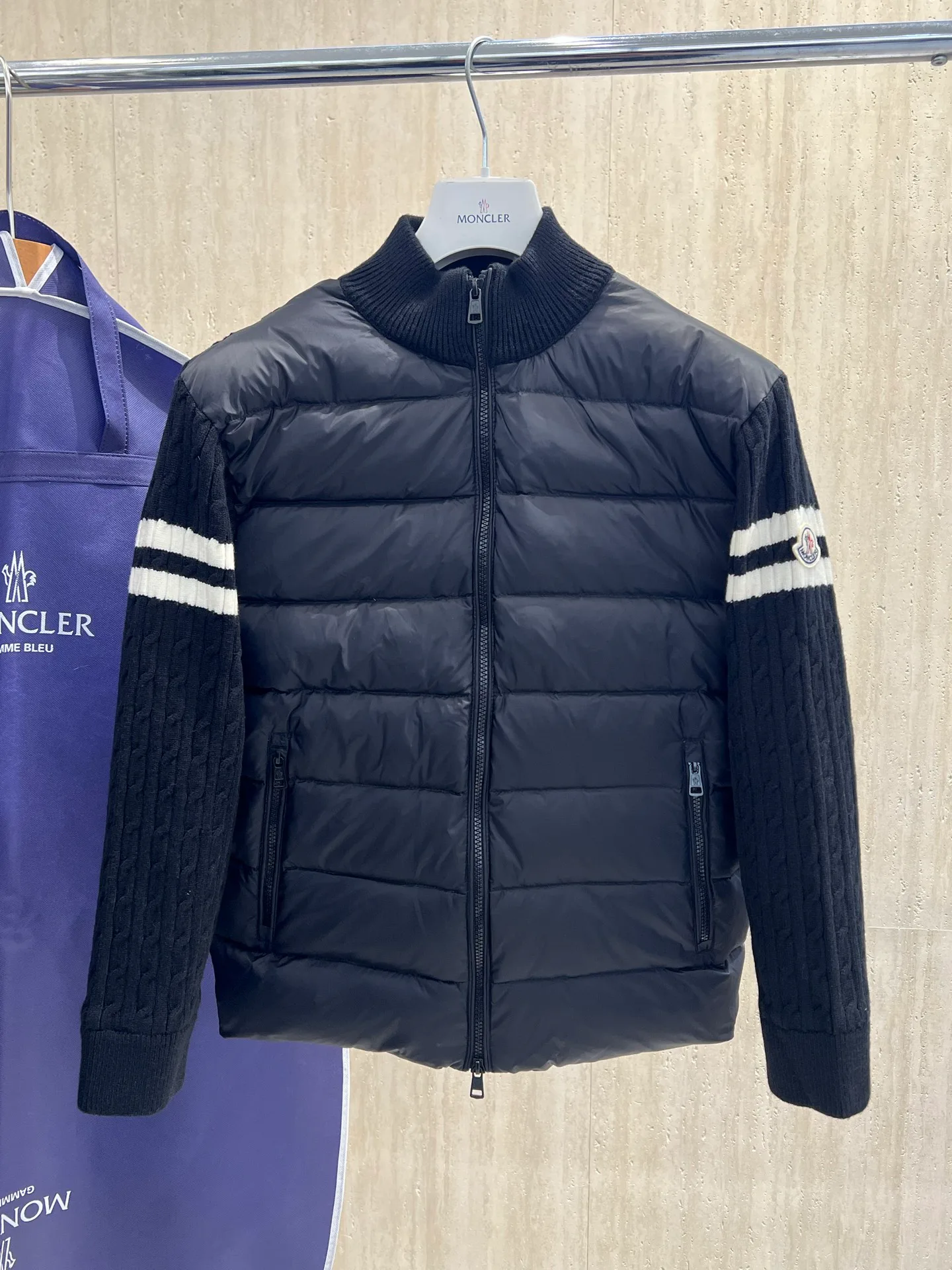 Куртки И Пуховики Женские Moncler 18723387
