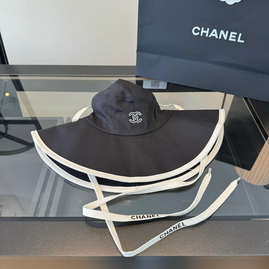 Головные Уборы Chanel 17467732