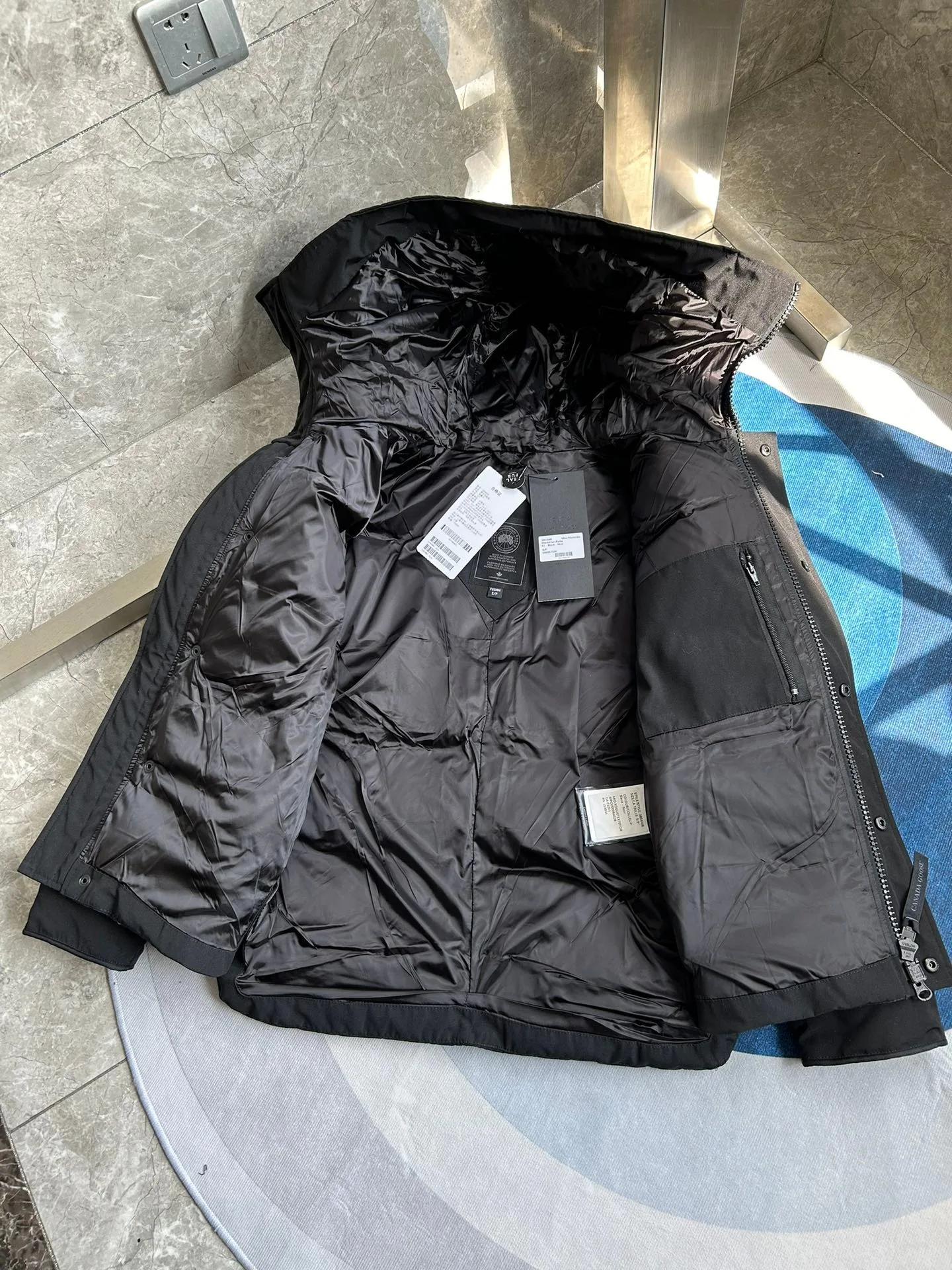 Куртки И Пуховики Женские Canada Goose 18111612