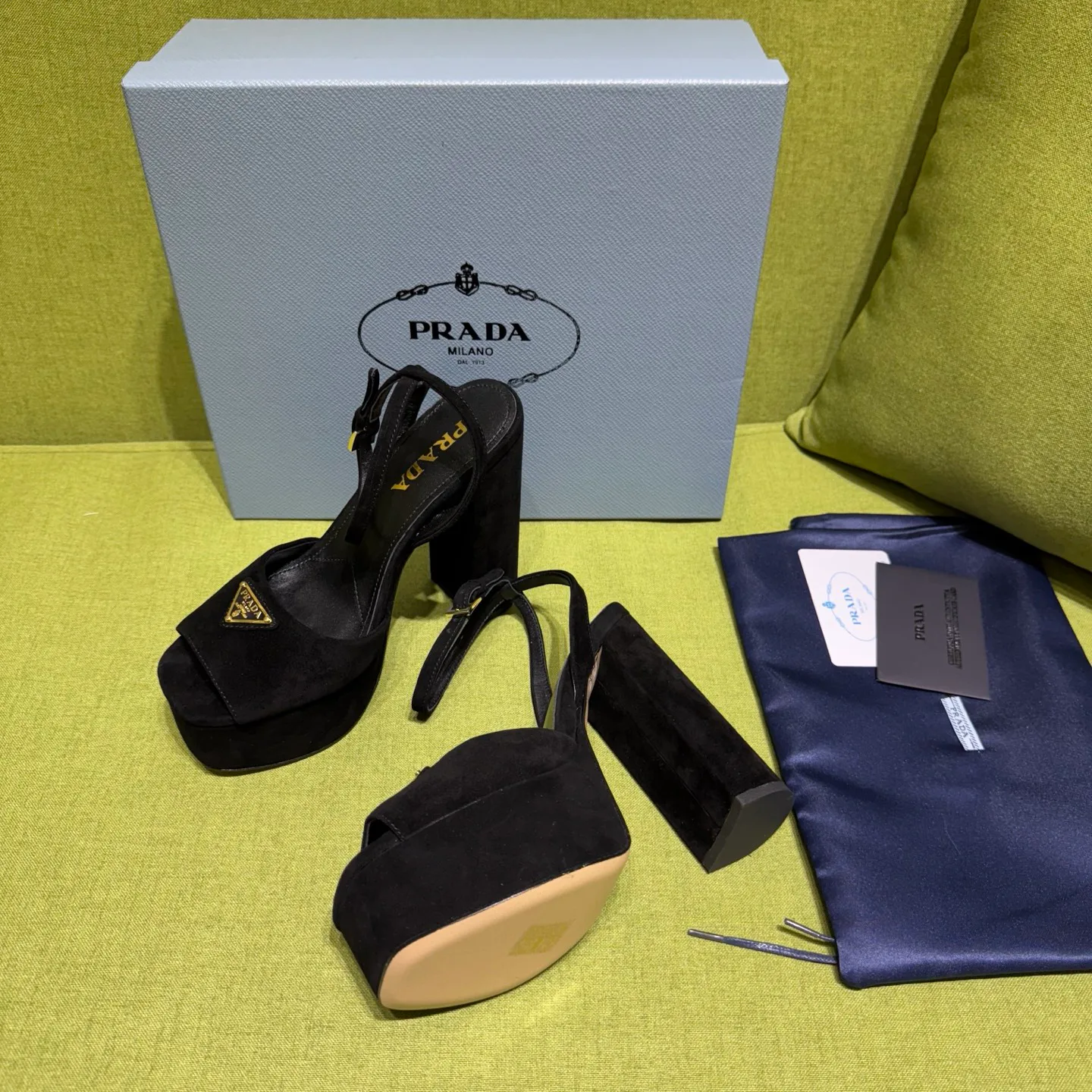 Босоножки Женские Prada 10481119