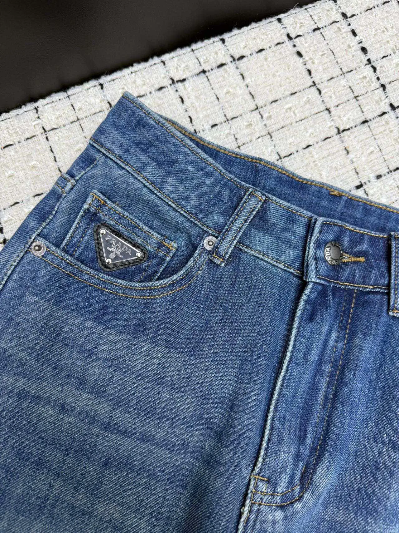 Джинсы Женские Prada 18885558