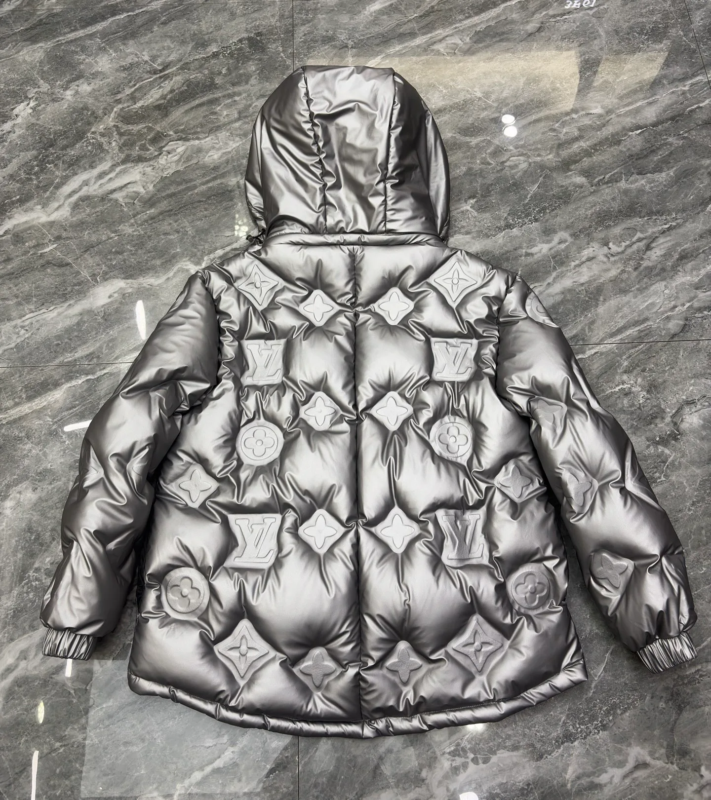 Куртки И Пуховики Мужские Louis Vuitton 17568664