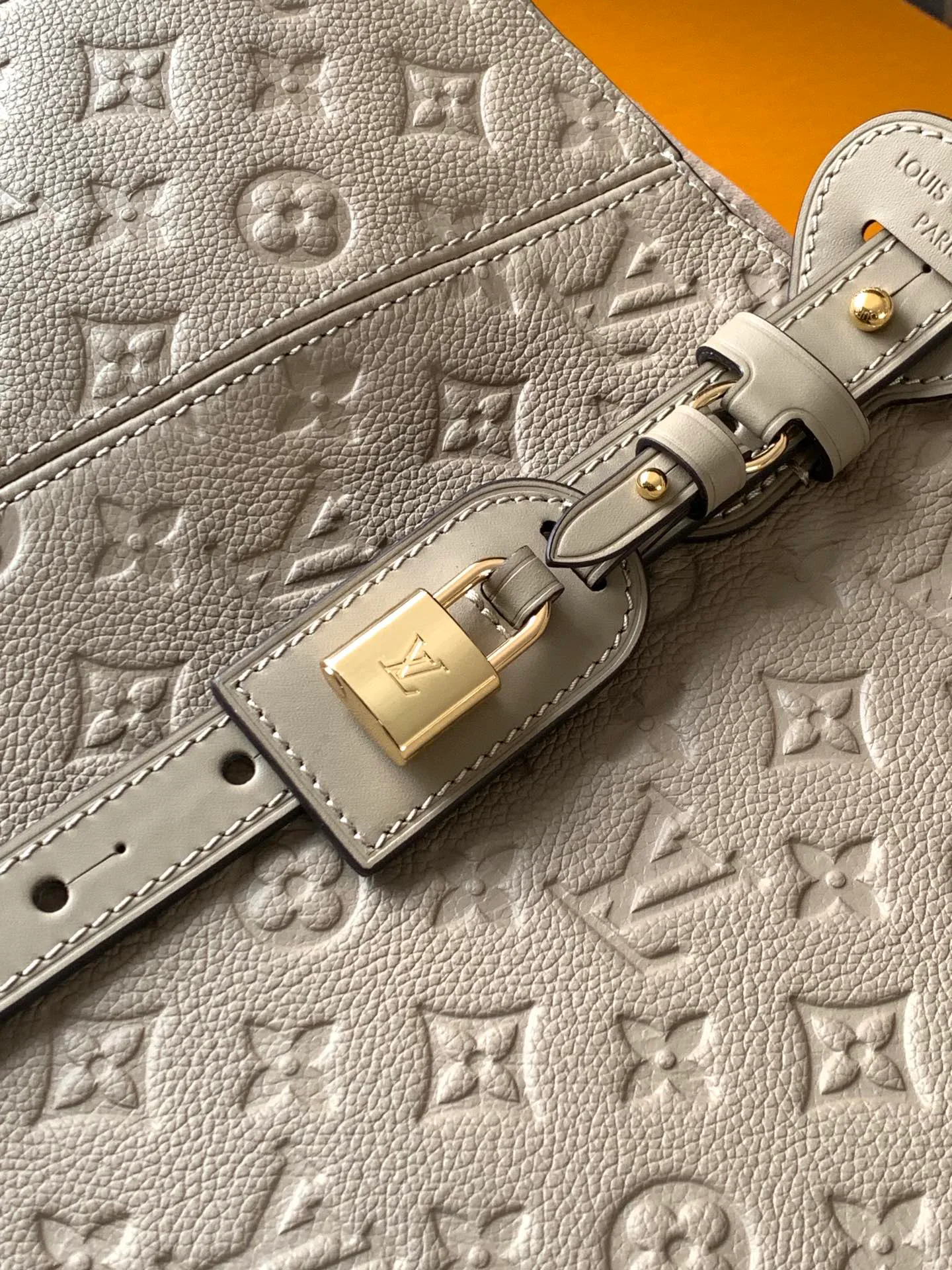 Классические Сумки Женские Louis Vuitton 11872296