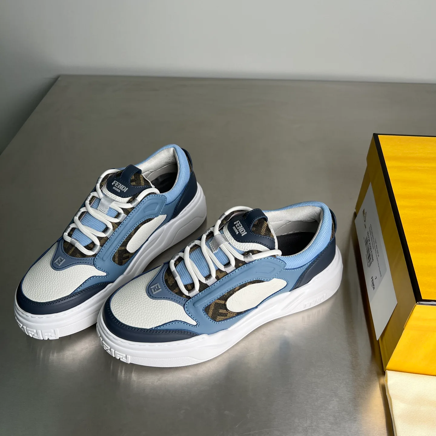 Кроссовки Мужские Fendi 9464409