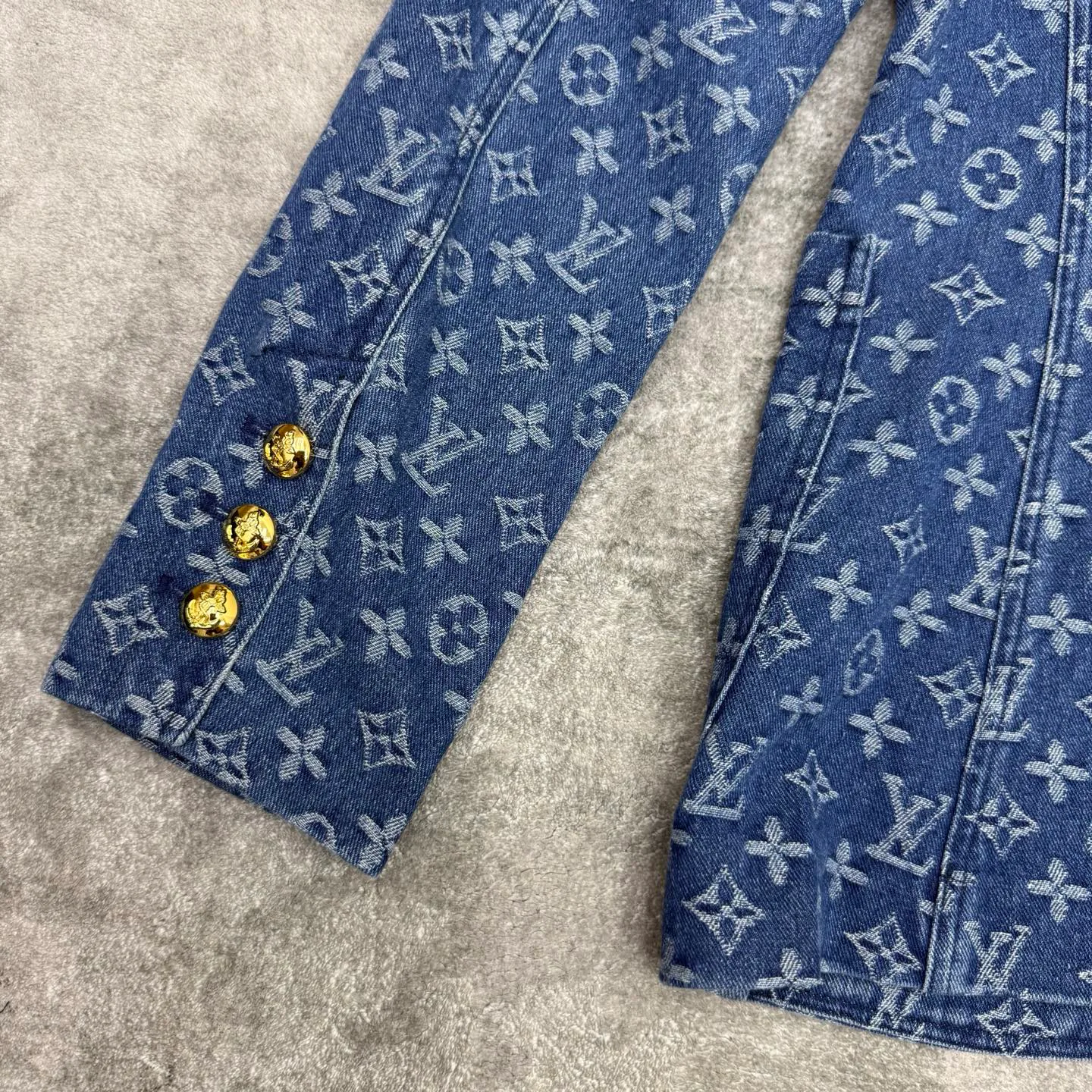 Жакеты Женские Louis Vuitton 18348268