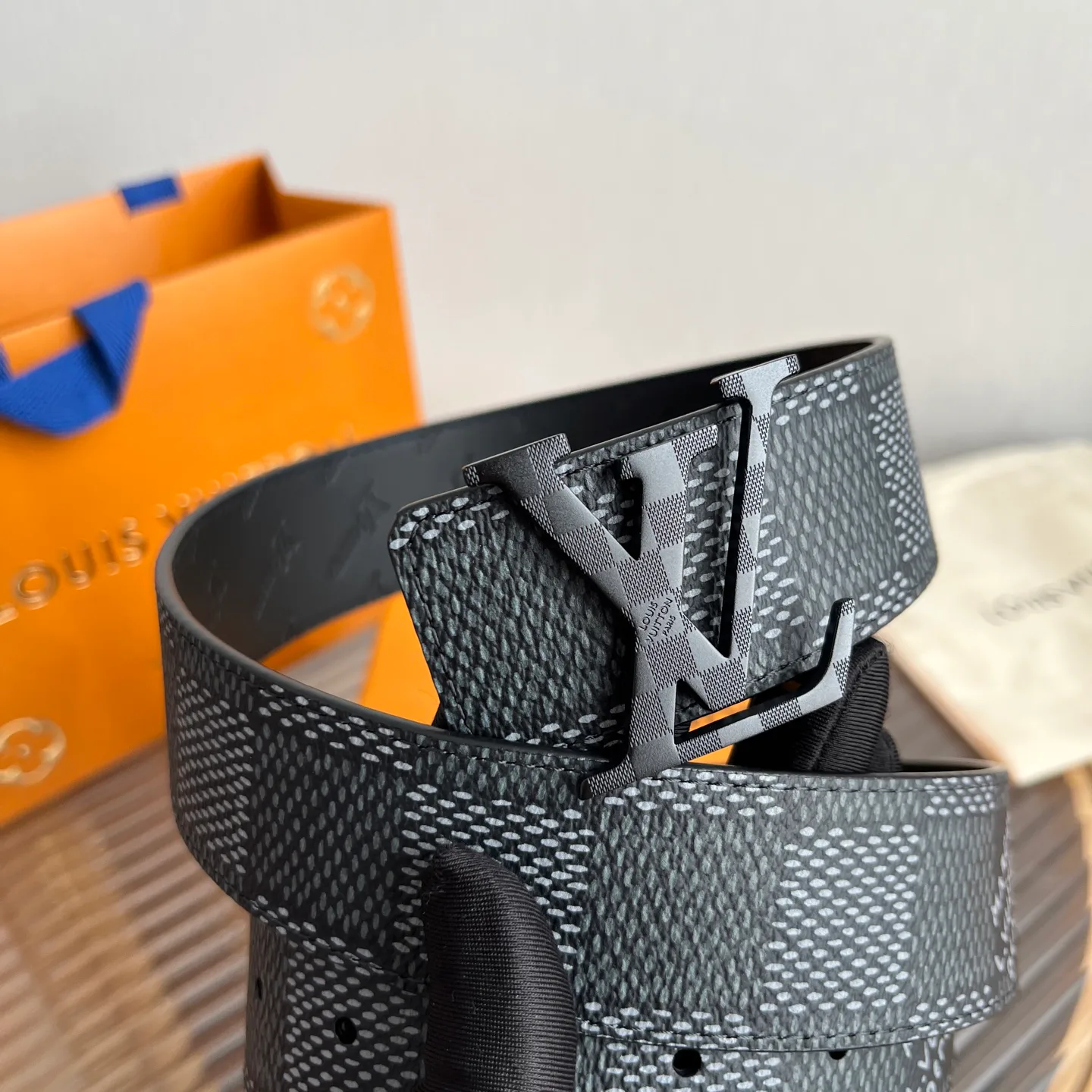 Ремни Louis Vuitton 10399063