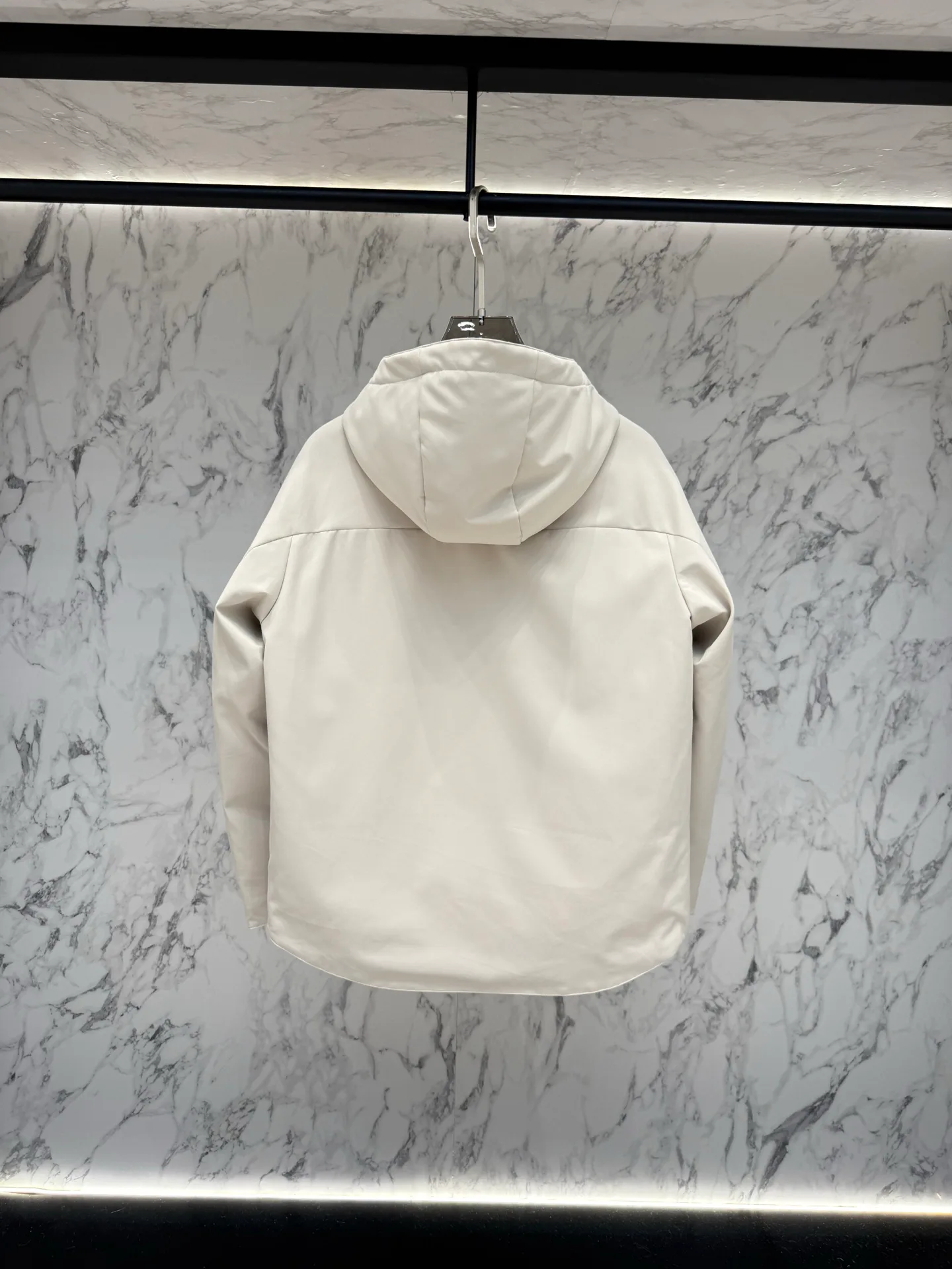 Куртки И Пуховики Женские Prada 18046486