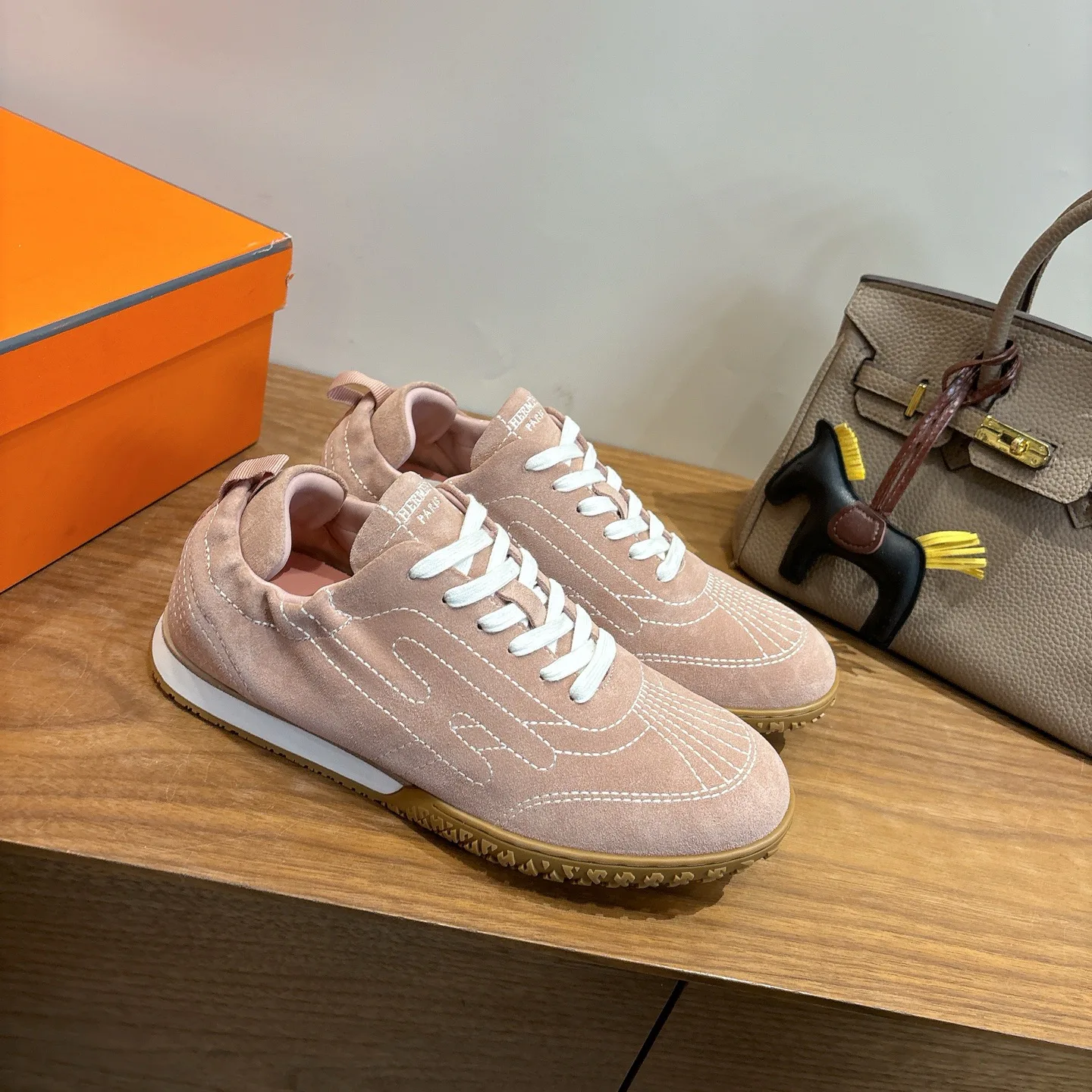 Кроссовки Женские Hermes 18006076