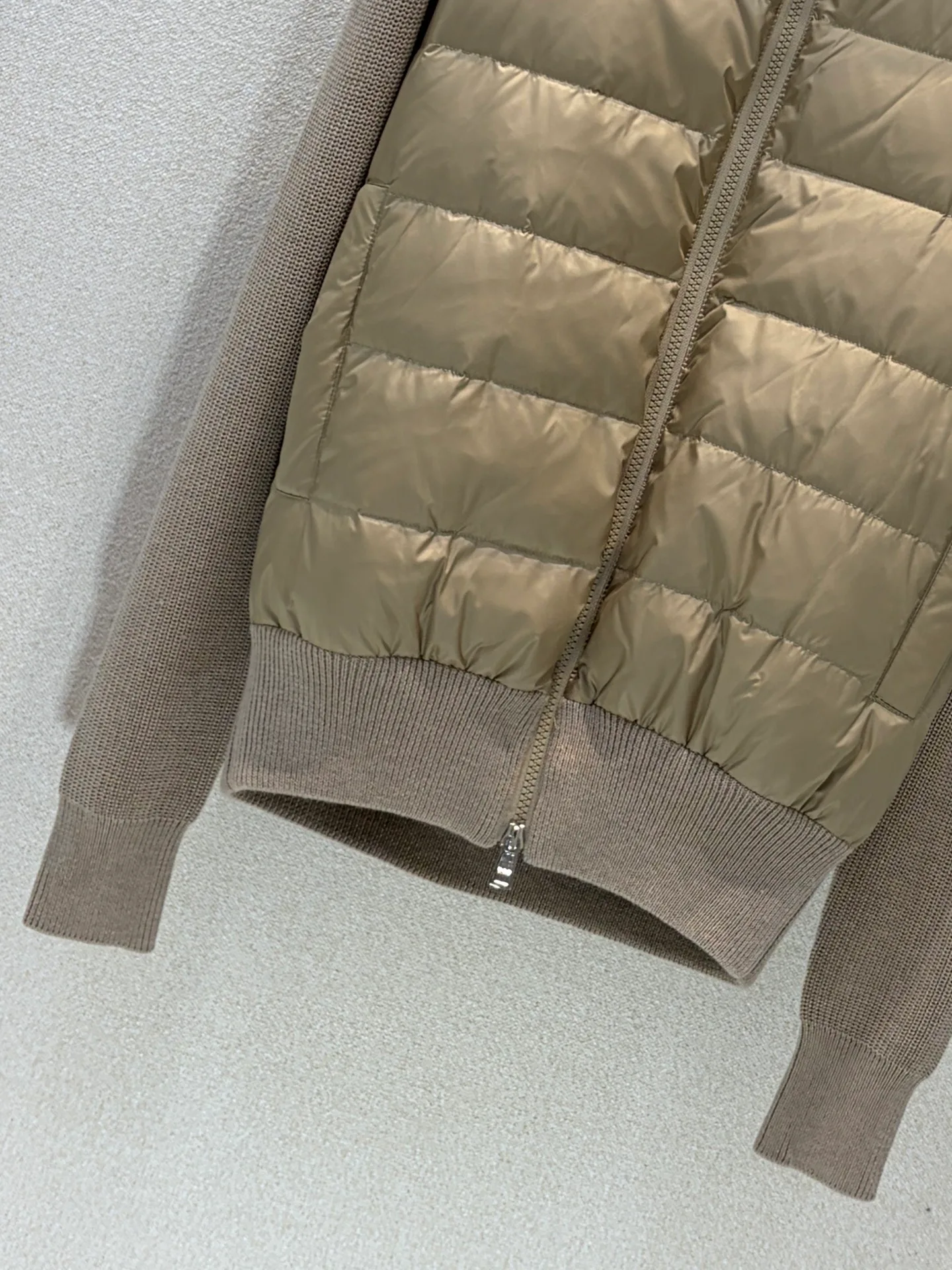 Куртки И Пуховики Женские Moncler 19114367