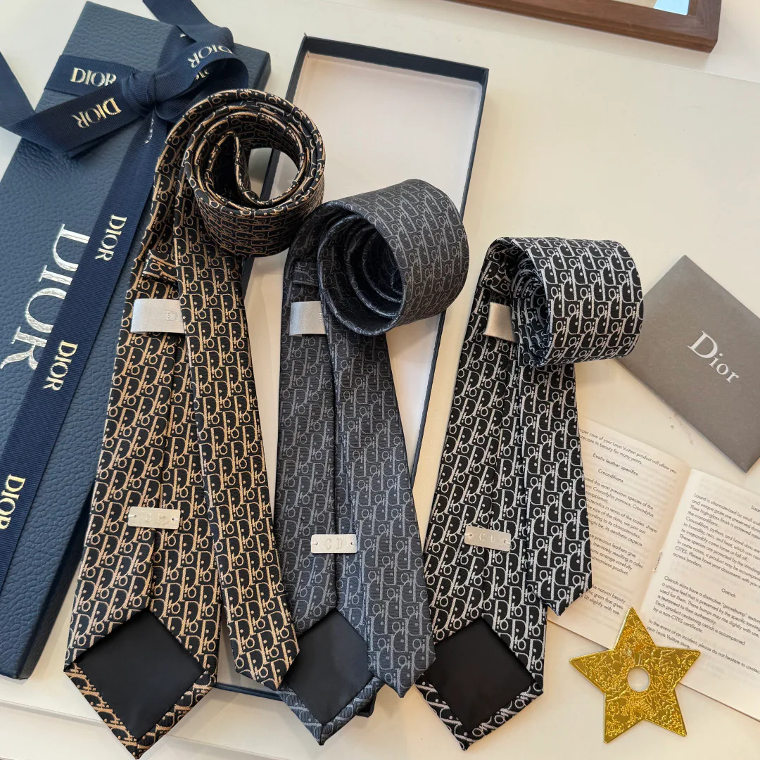 Платки Christian Dior 18003437