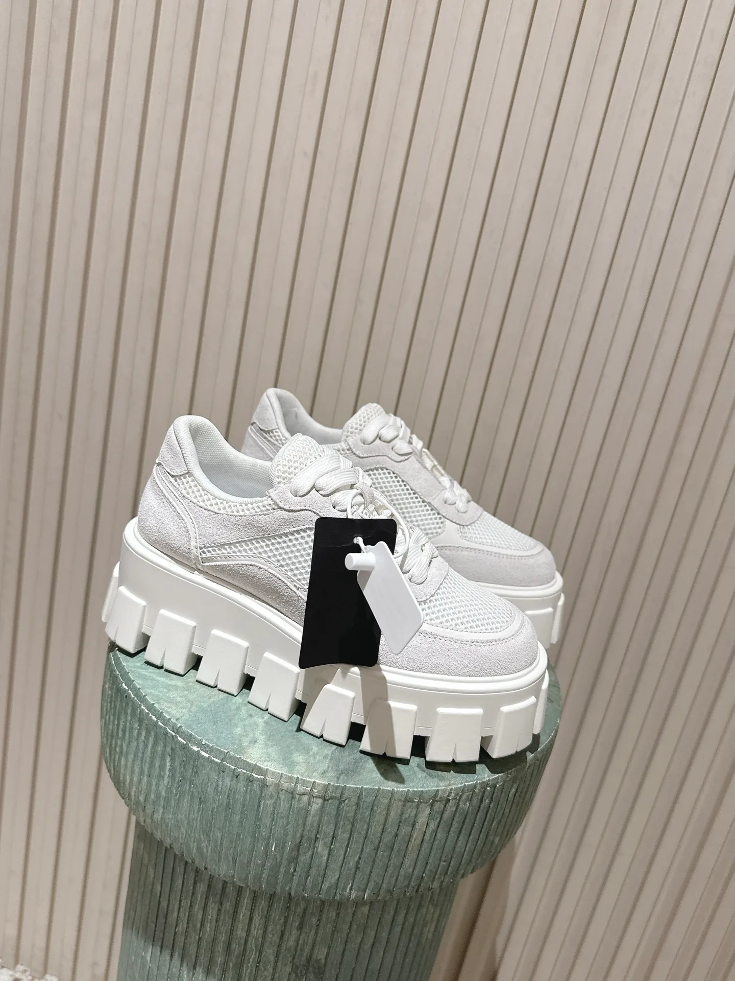 Кроссовки Женские Prada 18142657
