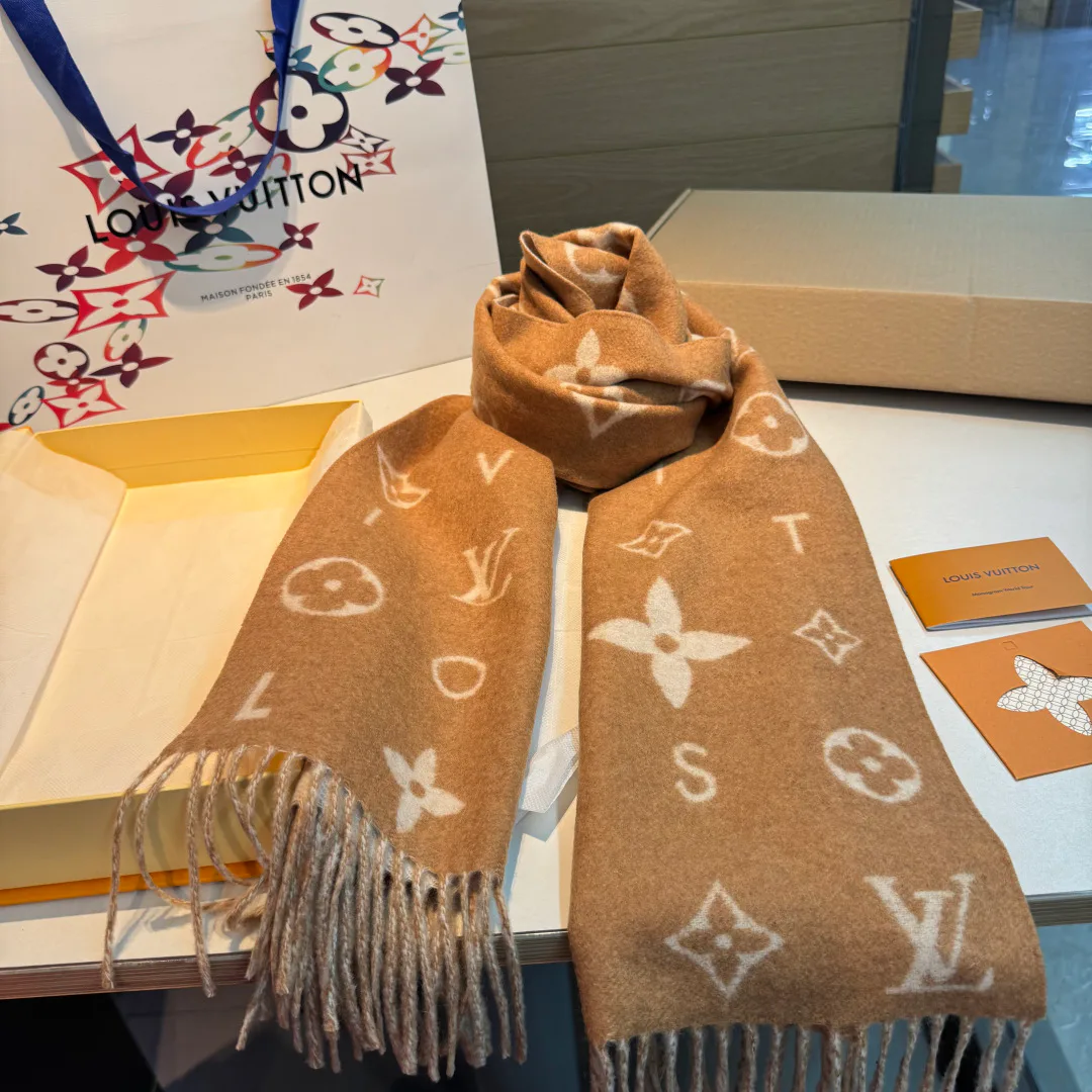 Шарфы Louis Vuitton 4738606