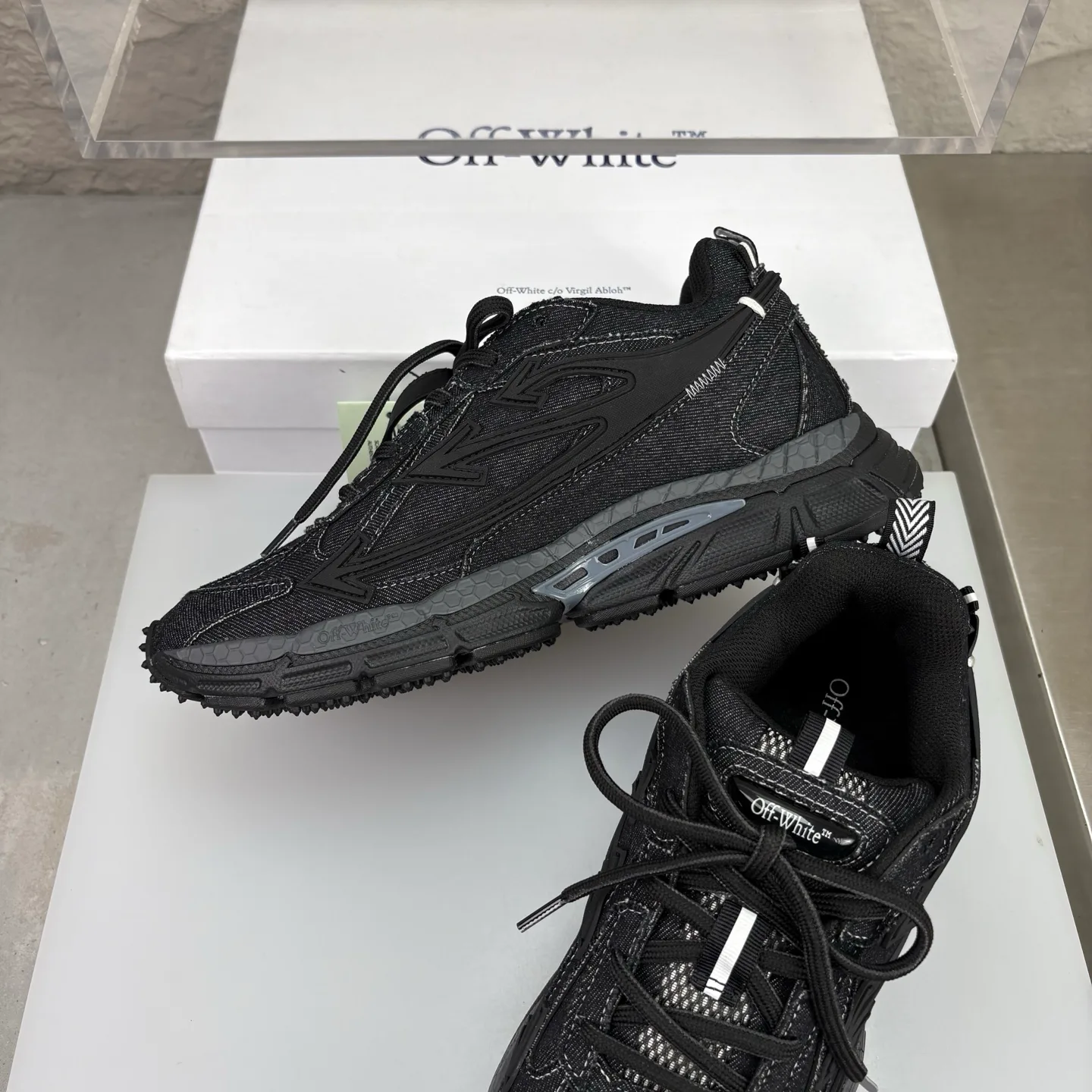 Кроссовки Женские Off-White 18351520