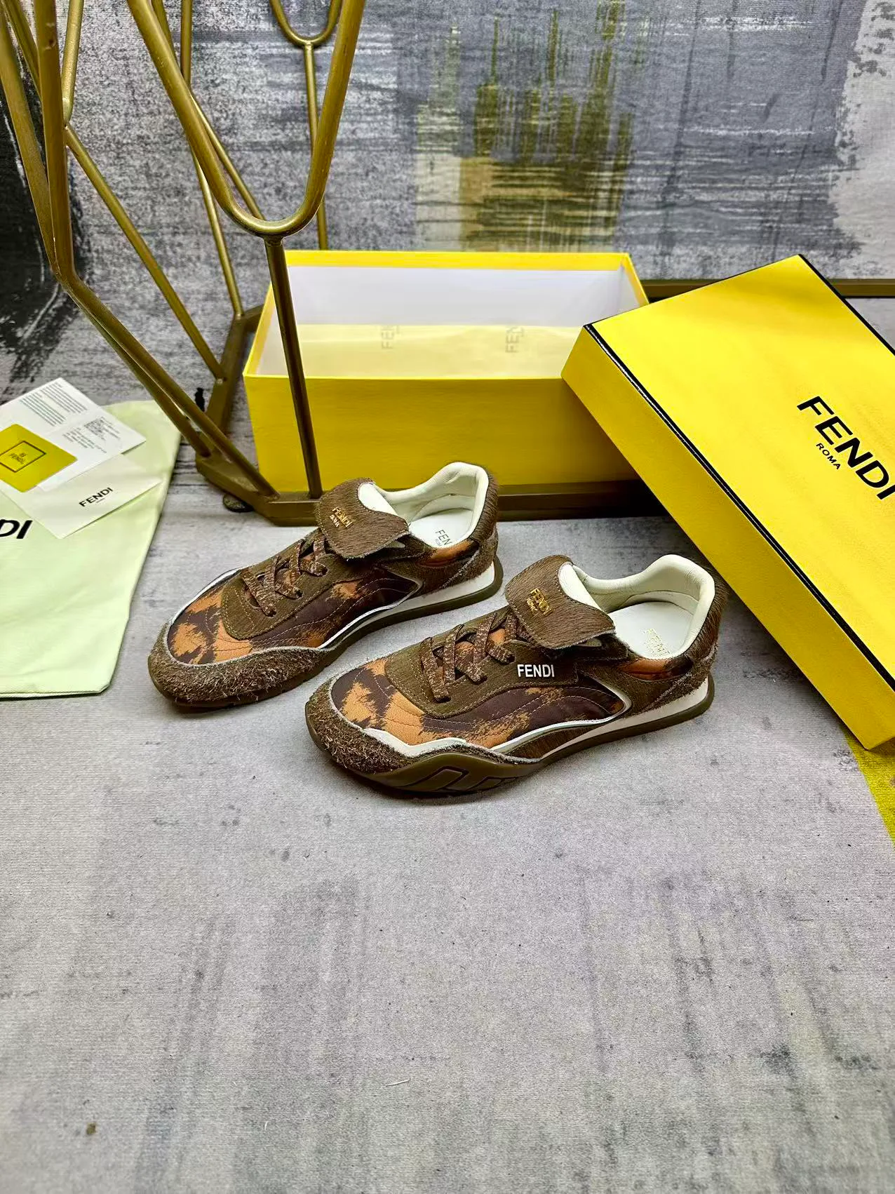 Кроссовки Женские Fendi 440708