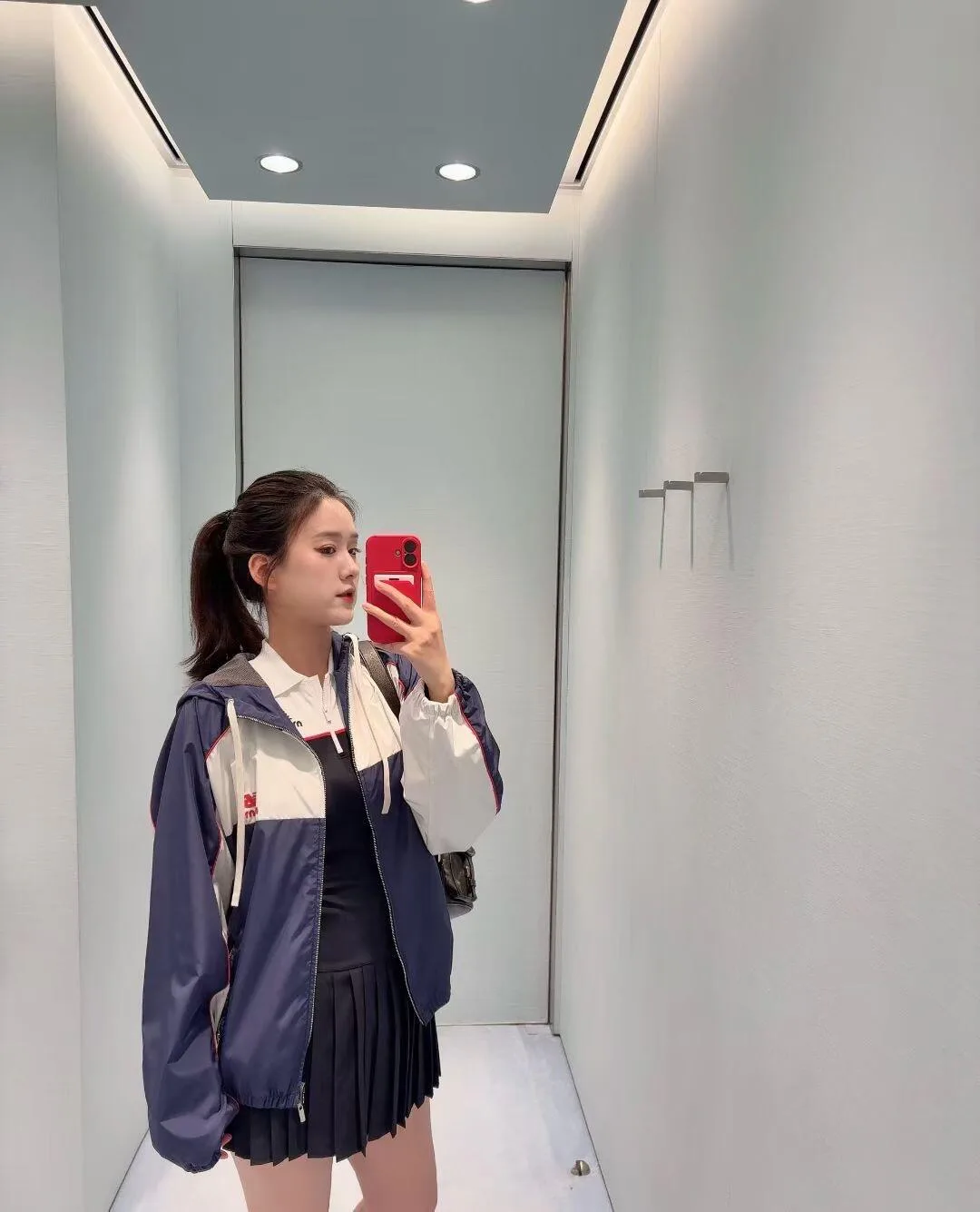 Куртки И Пуховики Женские New Balance 785770