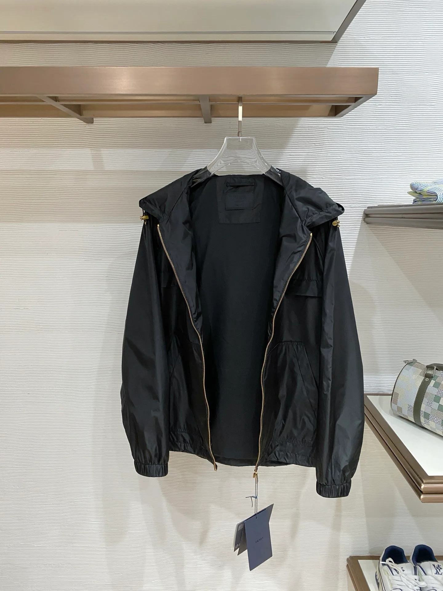 Куртки И Пуховики Мужские Prada 10610705