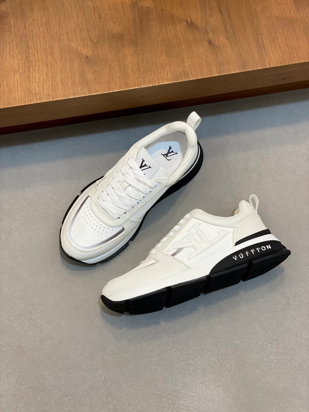 Кроссовки Мужские Louis Vuitton 11250170