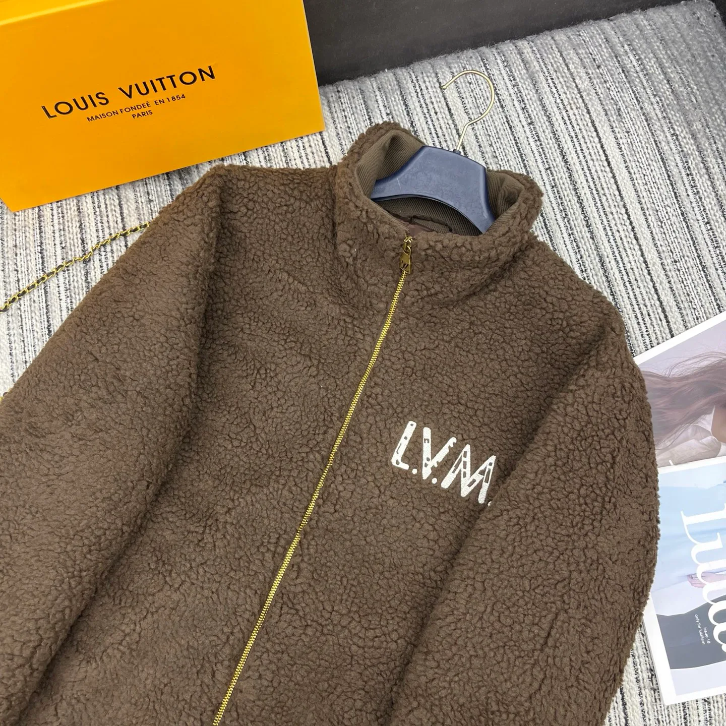 Куртки И Пуховики Женские Louis Vuitton 1586791