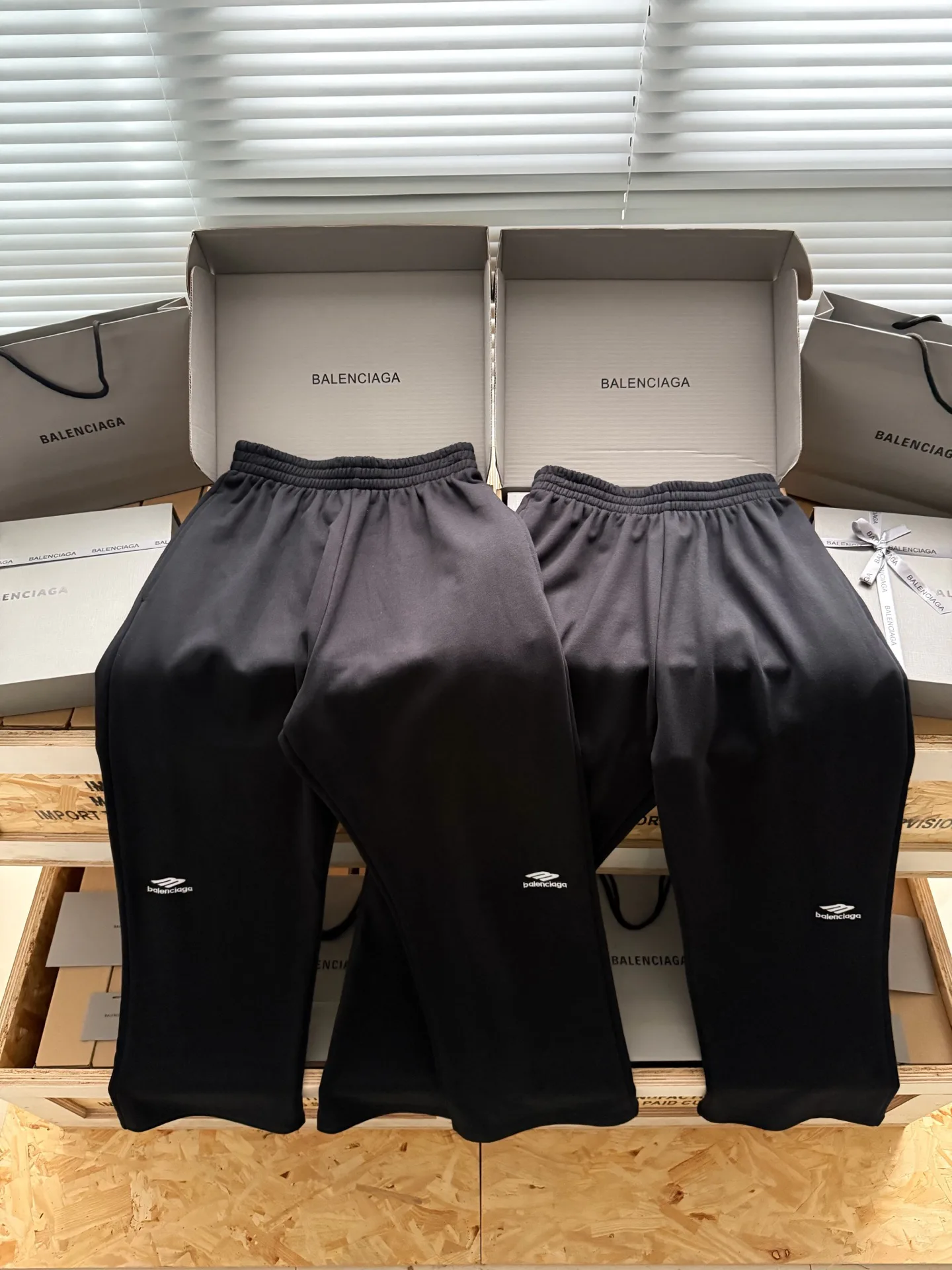 Брюки Мужские Balenciaga 11968466