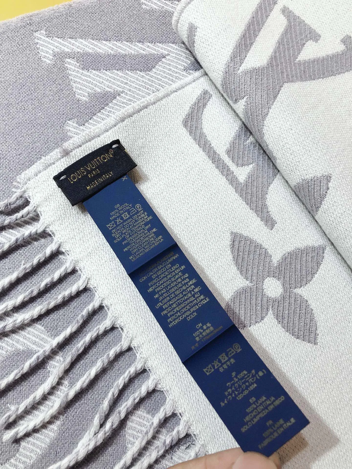 Шарфы Louis Vuitton 11394378