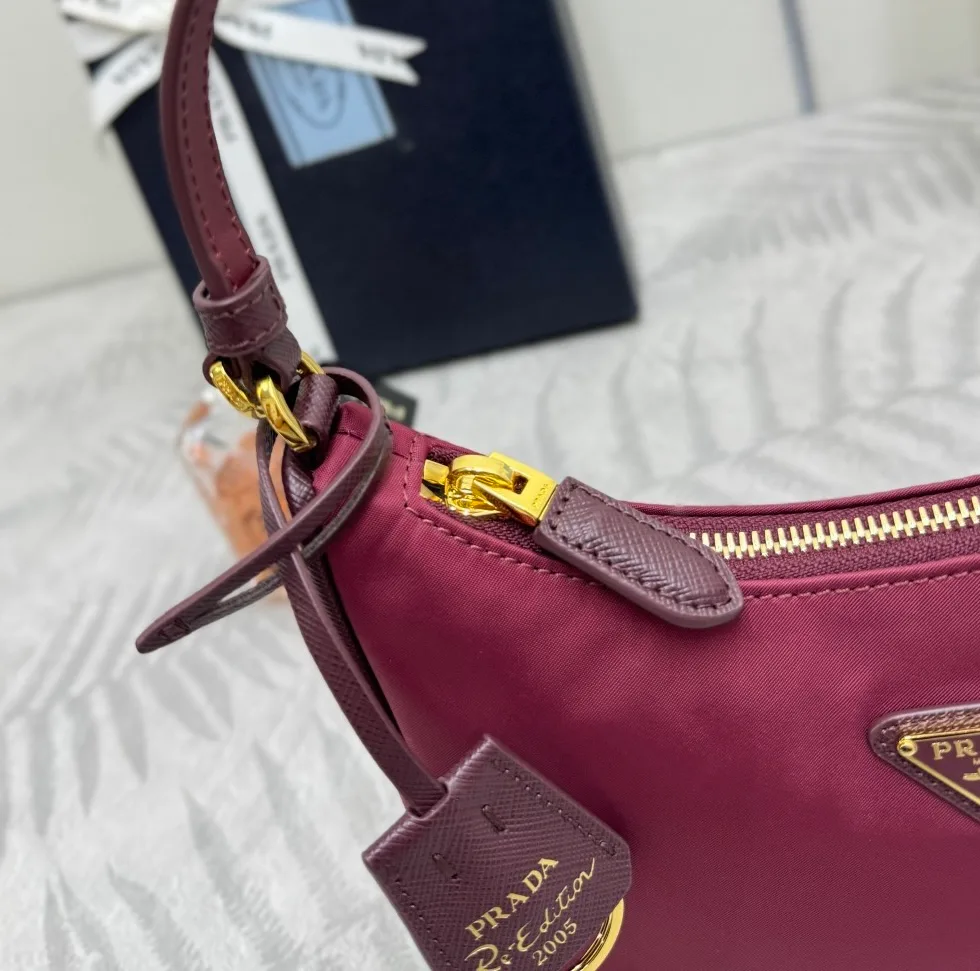 Сумки На Ремне Женские Prada 11682022