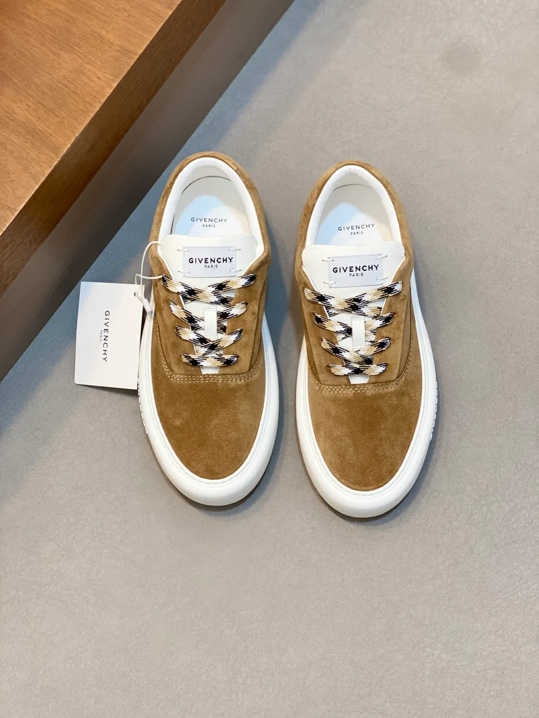Кроссовки Мужские Givenchy 18449122