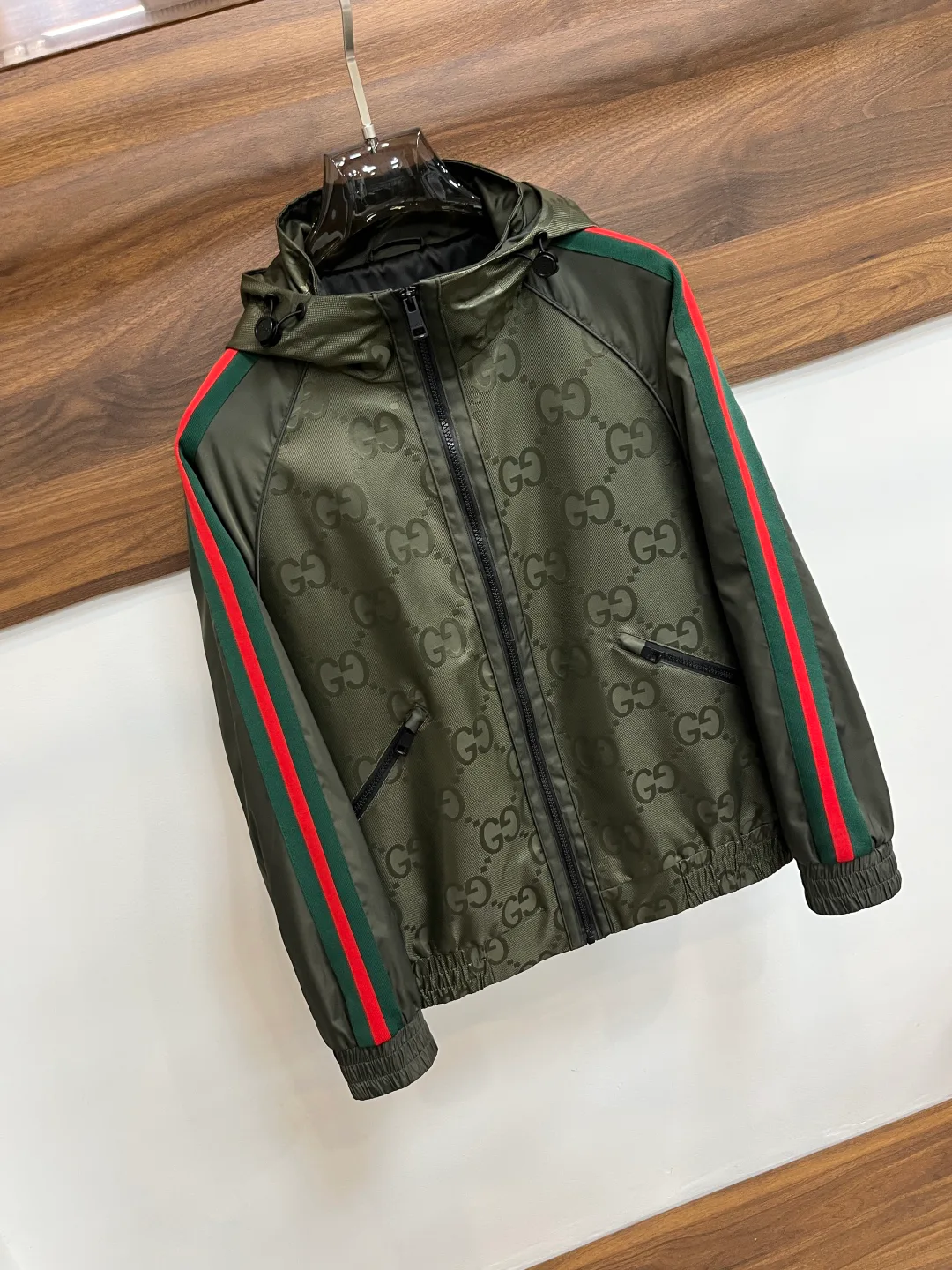 Куртки И Пуховики Мужские Gucci 180676