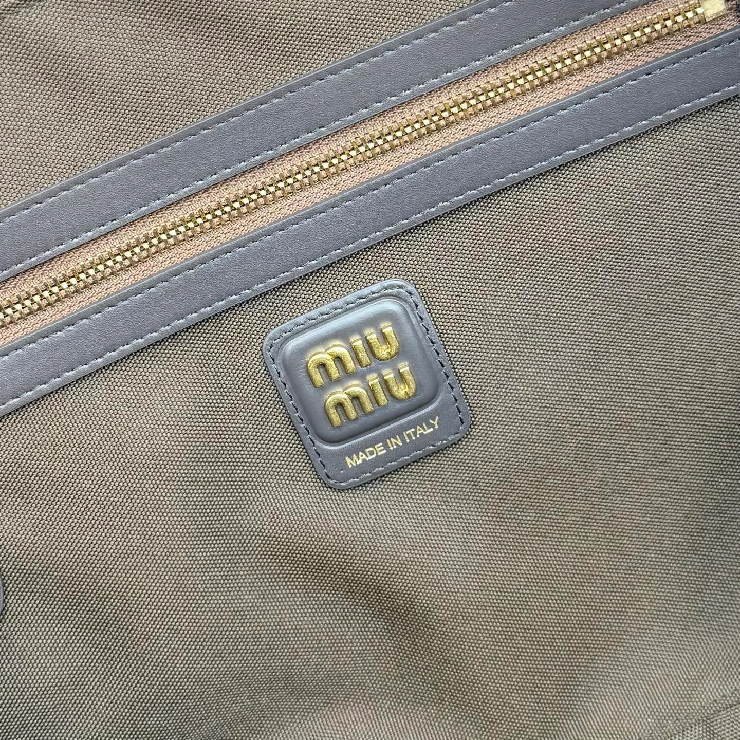 Классические Сумки Женские Miu Miu 11872249