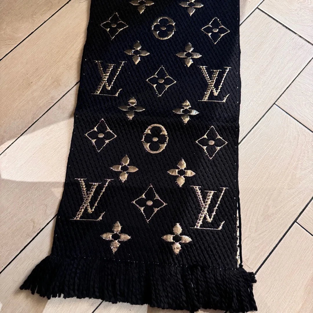 Шарфы Louis Vuitton 18002695