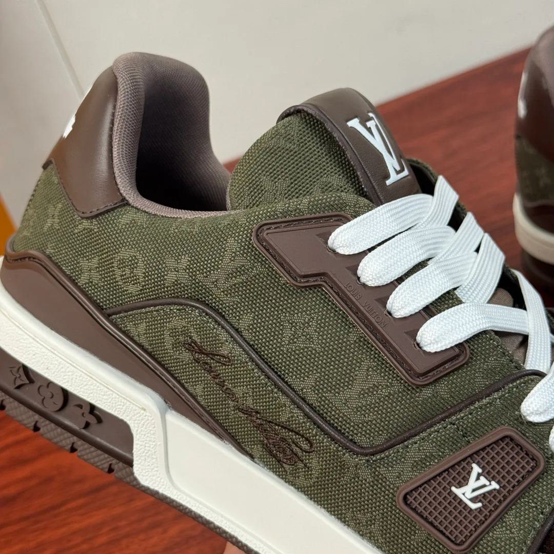 Кроссовки Мужские Louis Vuitton 18861640