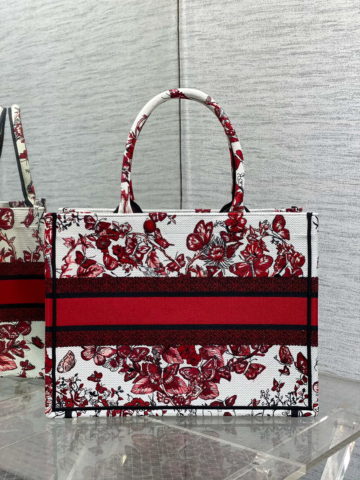 Классические Сумки Женские Christian Dior 25194