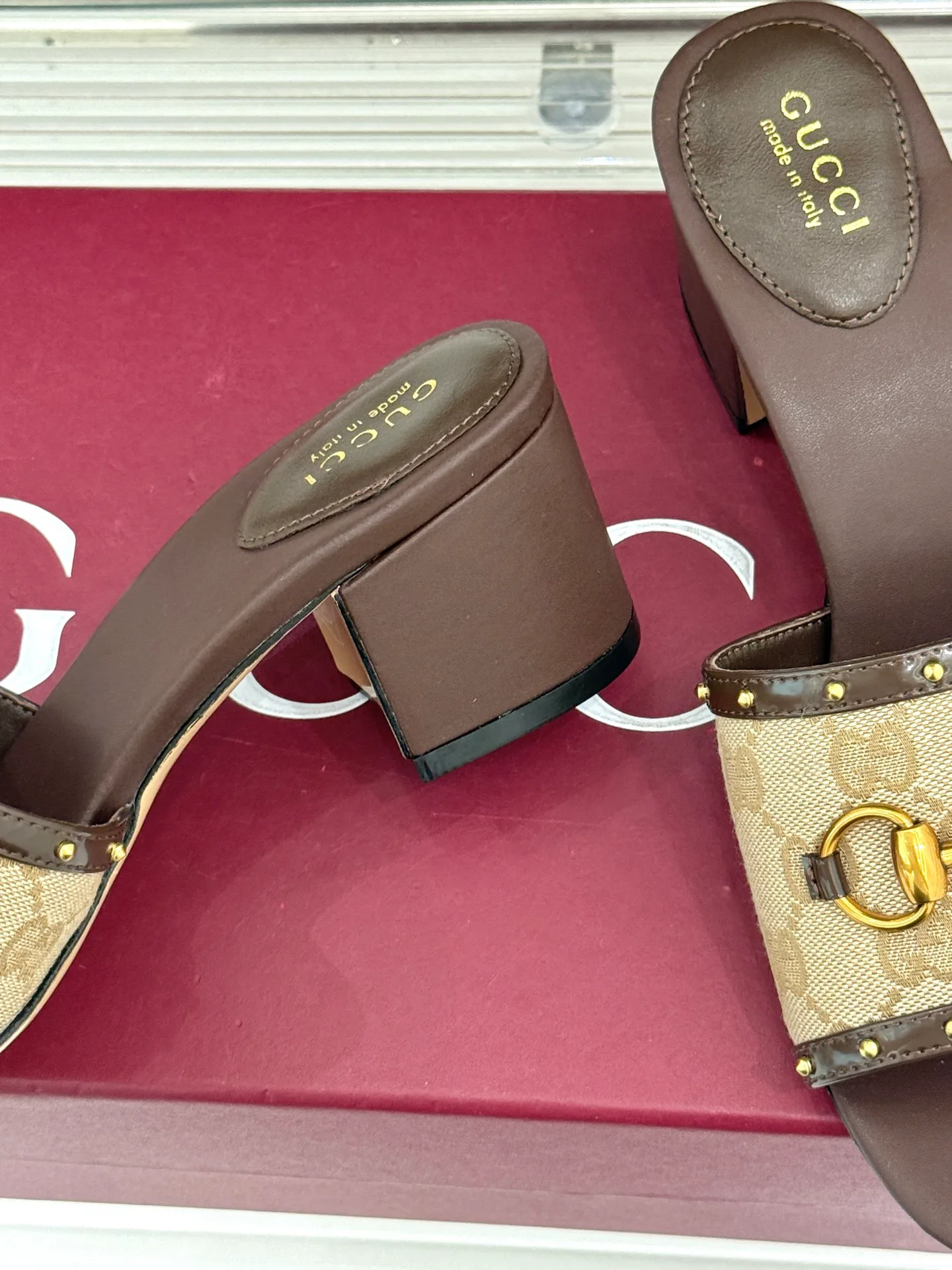 Босоножки Женские Gucci 17795718