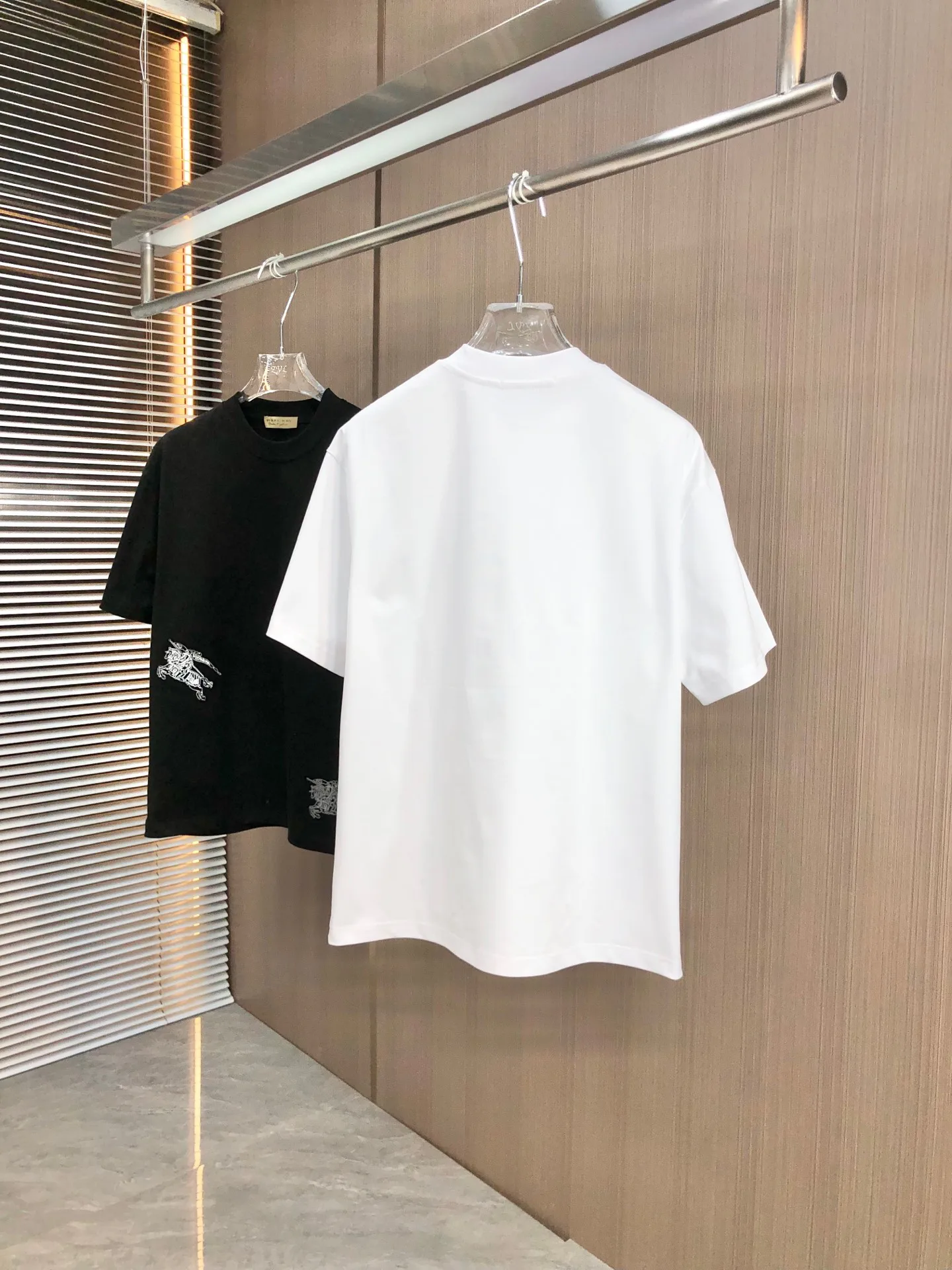 Футболки Женские Burberry 14742