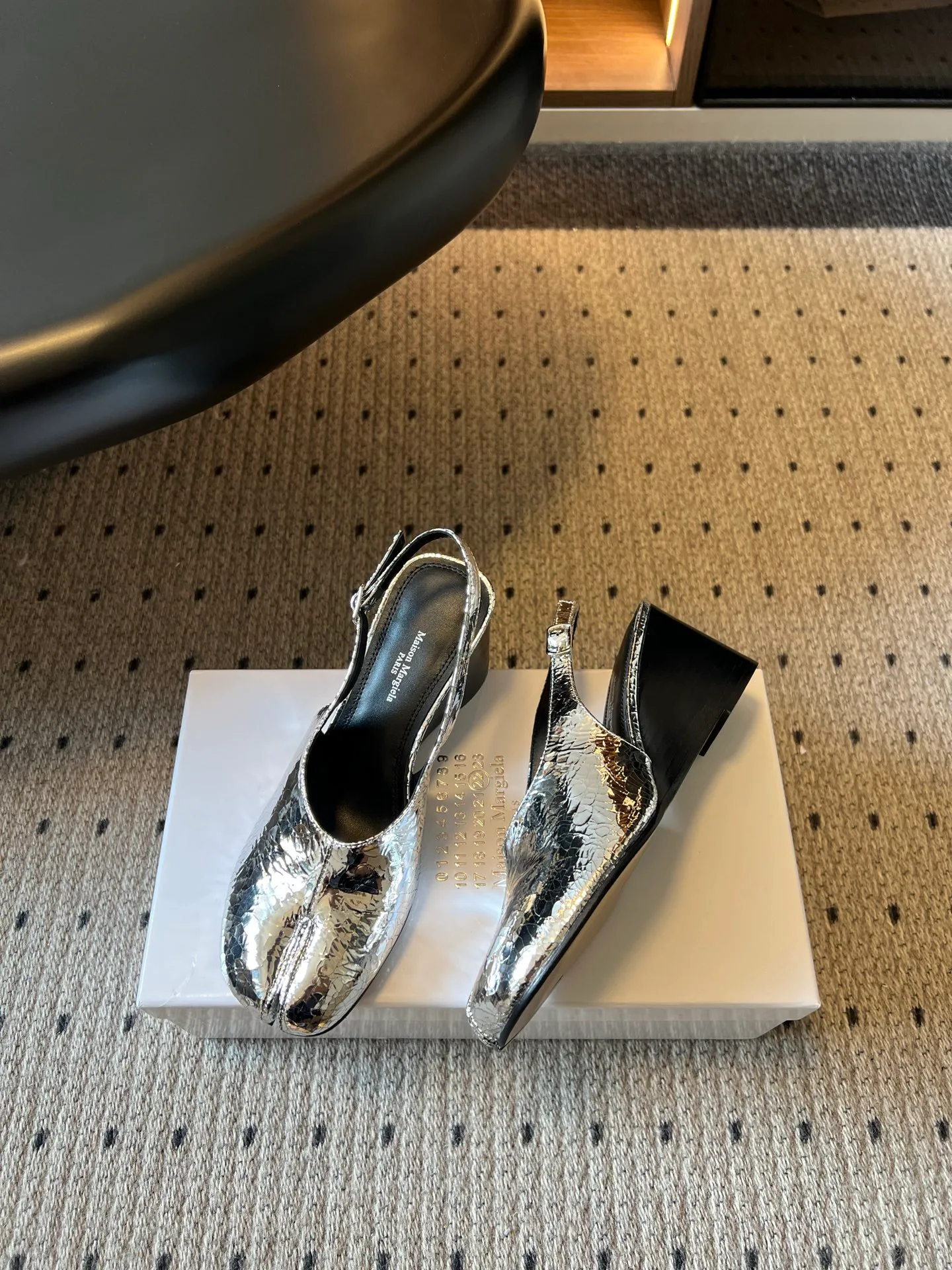 Босоножки Женские Maison Margiela 18121054